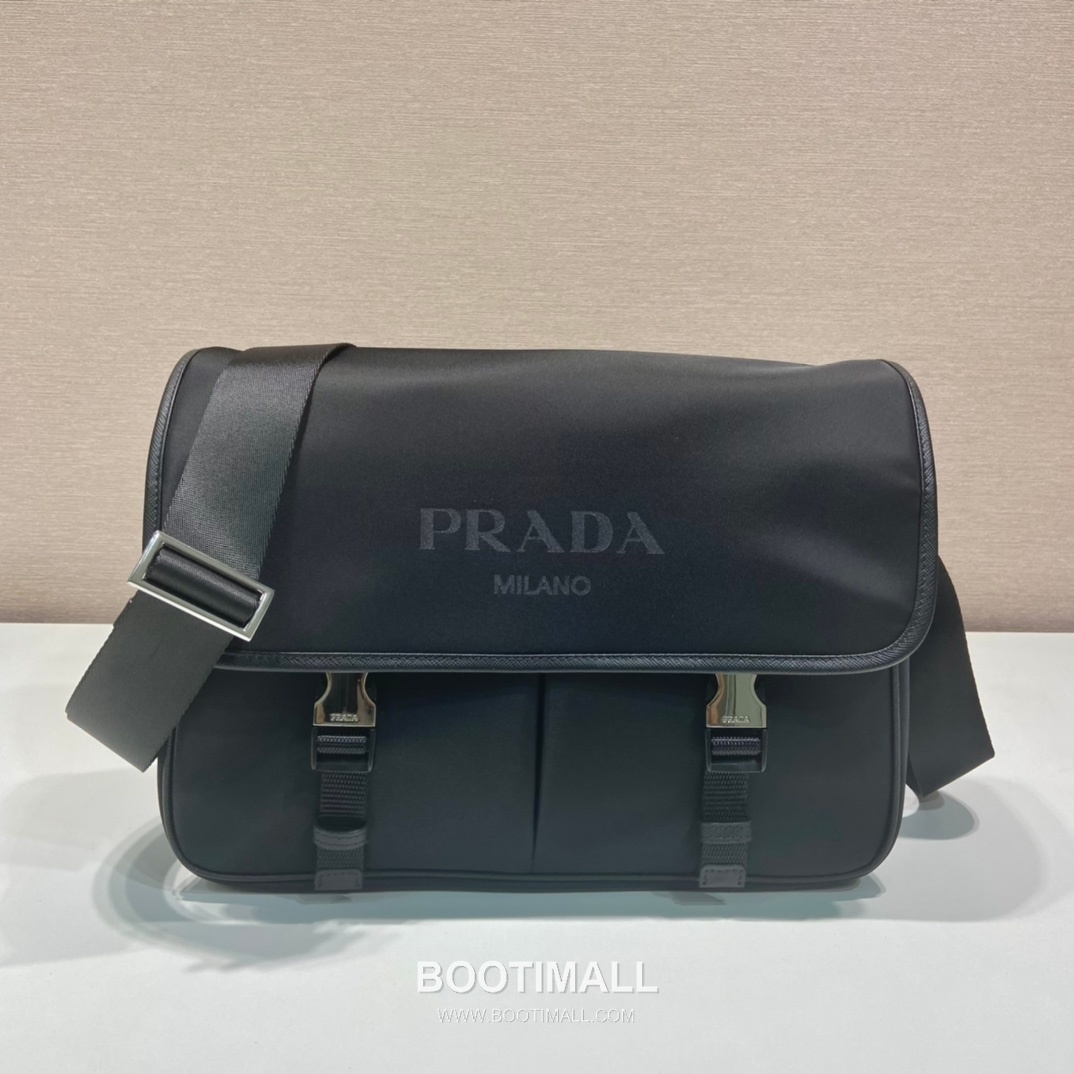 Prada Nylon Saffiano Calfskin Messenger Bag with Flap Strap Detail 프라다 나일론 사피아노 카프스킨 플랩 스트랩 메신저백 VA0768 32cm 1