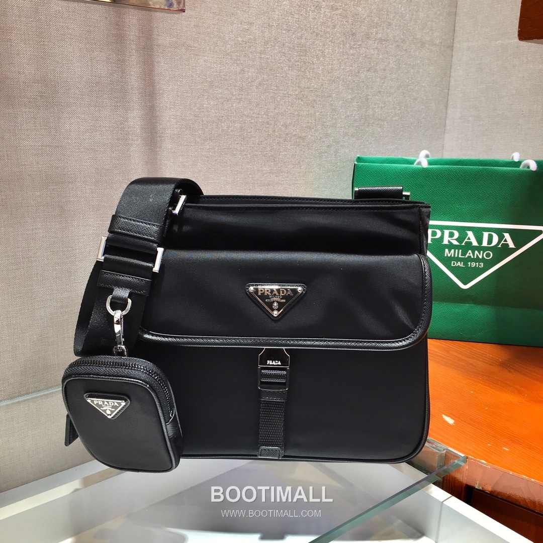 Prada Re-Nylon Crossbody Bag with Triangle Logo Three in One Pouch Detail 프라다 리나일론 트라이앵글 로고 3in1 파우치 크로스백 2VH110 25cm 1