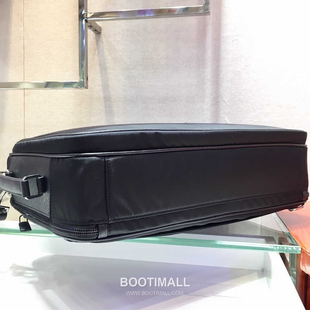 Prada Nylon Saffiano Calfskin Briefcase Backpack with Dual Strap Convertible Detail 프라다 나일론 사피아노 카프스킨 듀얼 스트랩 컨버터블 브리프케이스 백팩 2VE015 40cm 9