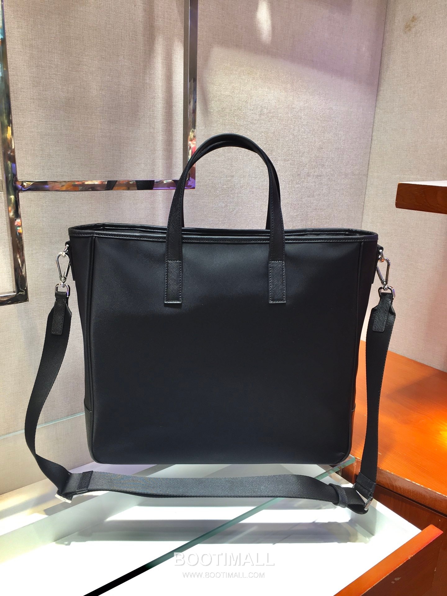 Prada Nylon Saffiano Calfskin Shopping Tote Bag with Detachable Strap Detail 프라다 나일론 사피아노 카프스킨 탈부착 스트랩 쇼핑 토트백 2VG064 36cm 5
