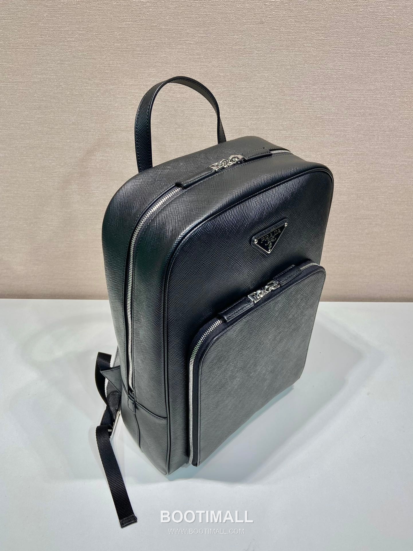 Prada Saffiano Leather Backpack with Front Pocket and Dual Zip Detail 프라다 사피아노 가죽 프론트 포켓 백팩 2VZ102 30cm 4