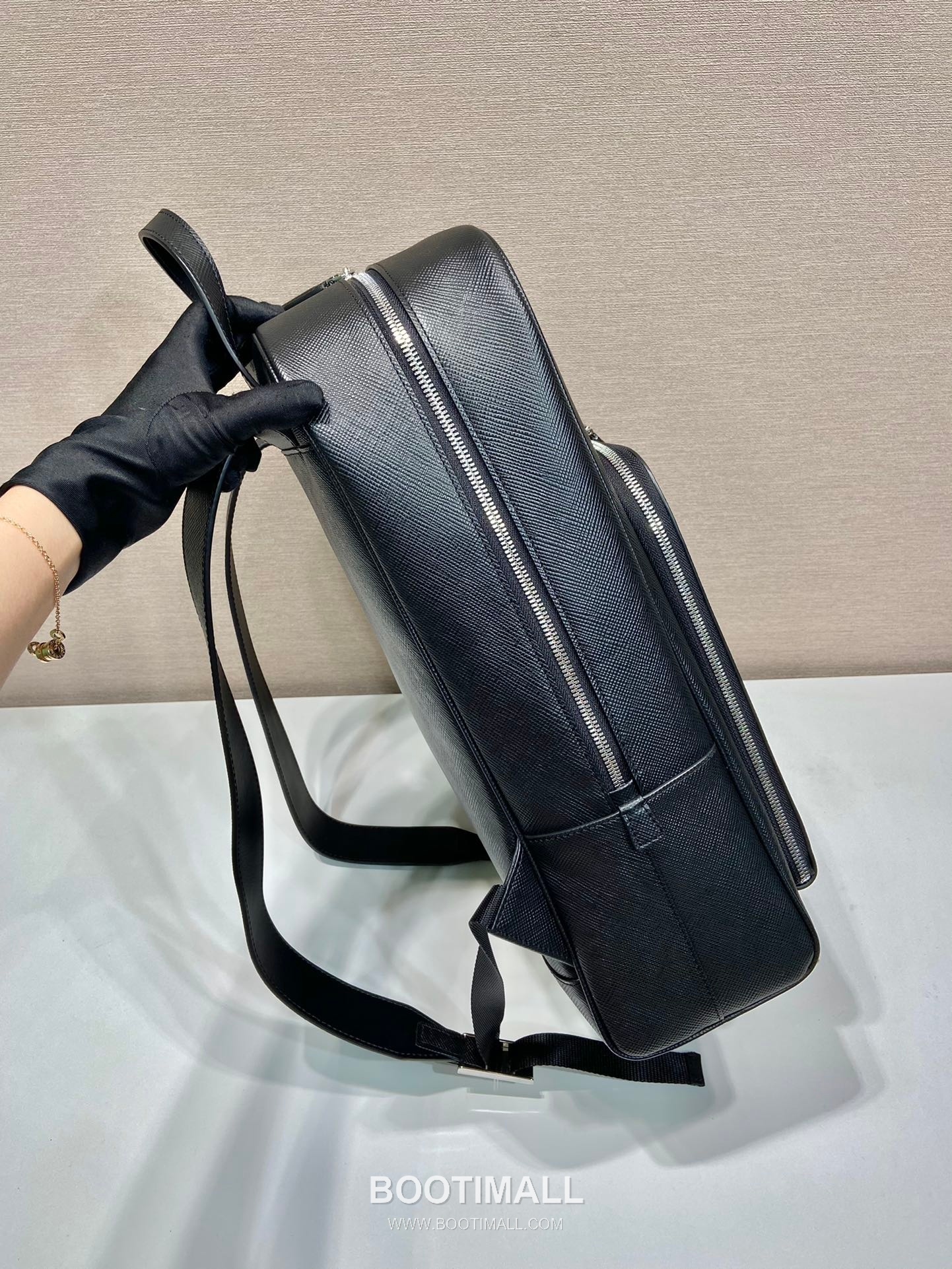 Prada Saffiano Leather Backpack with Front Pocket and Dual Zip Detail 프라다 사피아노 가죽 프론트 포켓 백팩 2VZ102 30cm 8