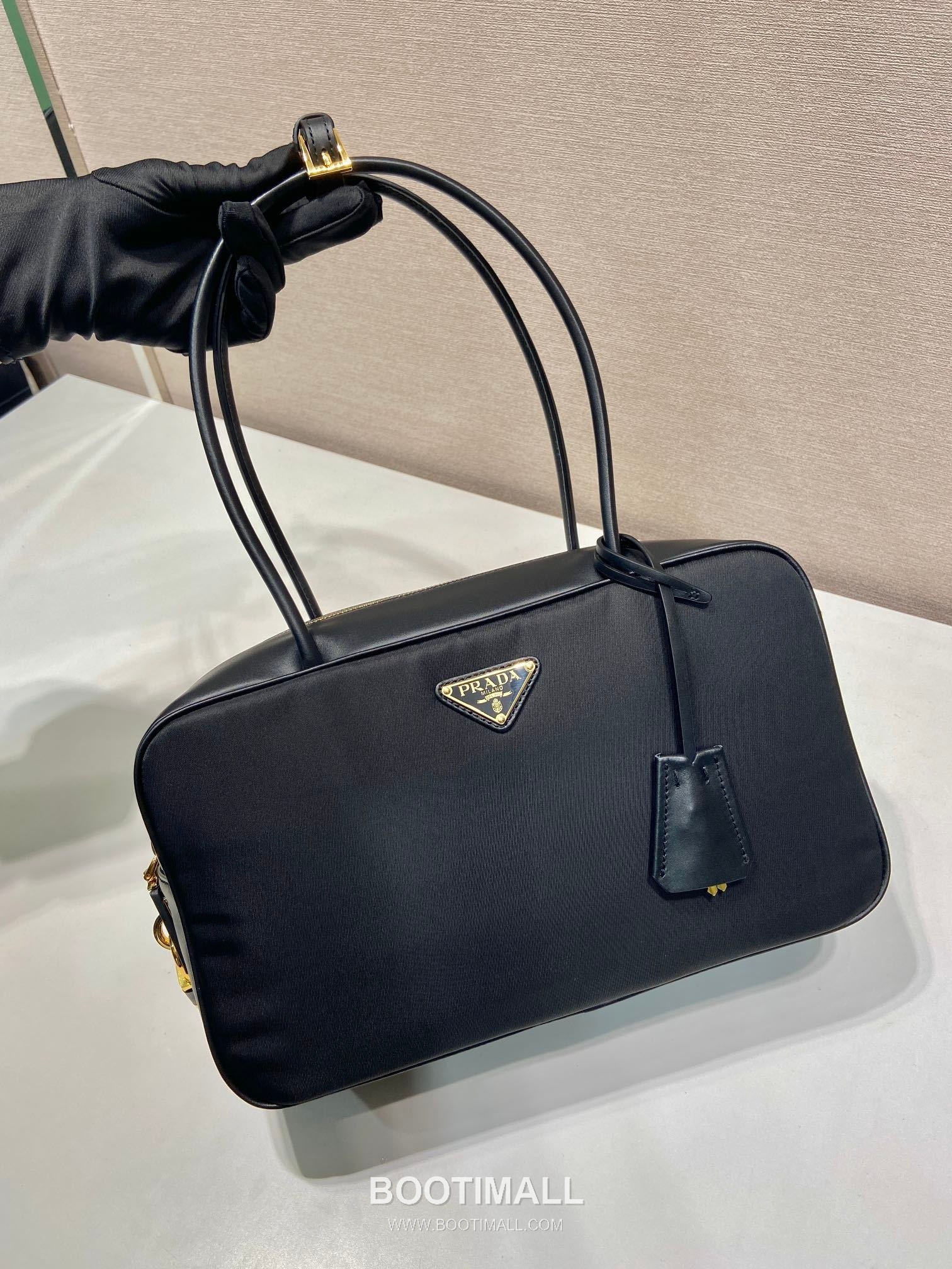 Prada Tessuto Tocker Re-Nylon Calfskin Handbag with Lock Detail 프라다 테수토 토커 리나일론 카프스킨 락 디테일 핸드백 1BB132 30cm 3
