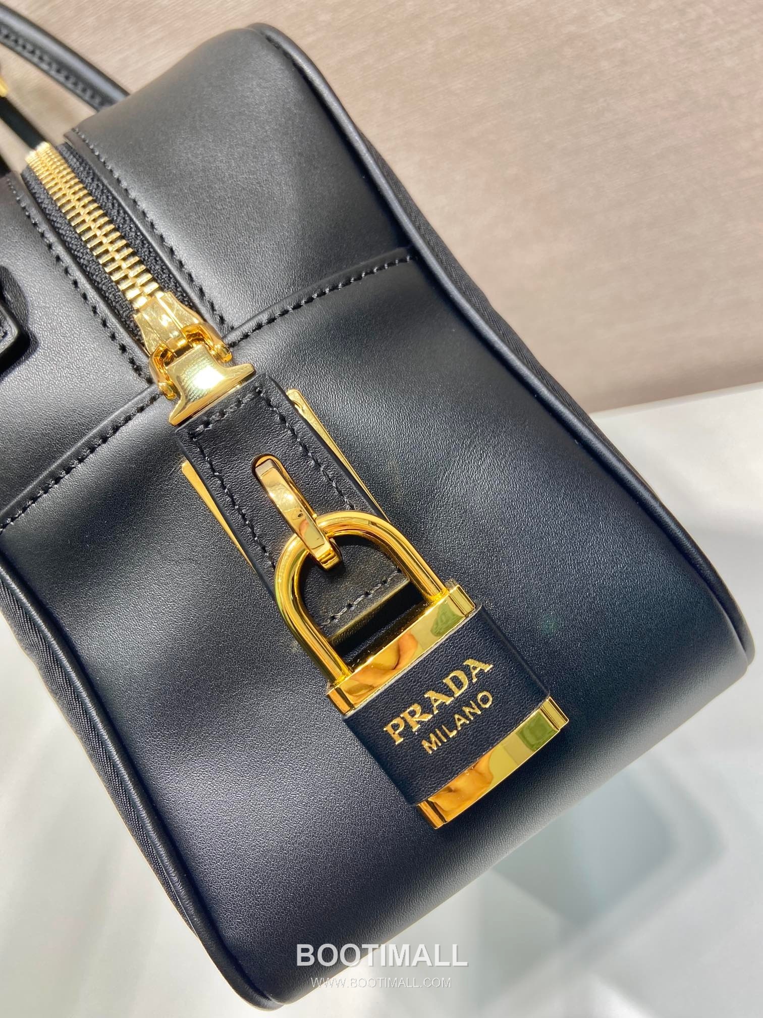Prada Tessuto Tocker Re-Nylon Calfskin Handbag with Lock Detail 프라다 테수토 토커 리나일론 카프스킨 락 디테일 핸드백 1BB132 30cm 7