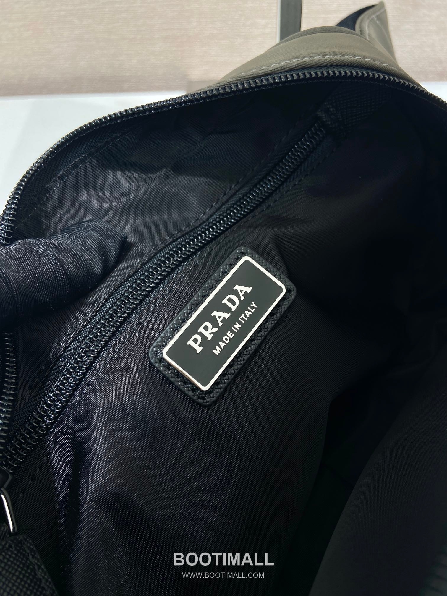 Prada Nylon Belt Bag with Triangle Logo and Adjustable Strap 프라다 나일론 트라이앵글 로고 스트랩 벨트백 2VL977 21cm 9