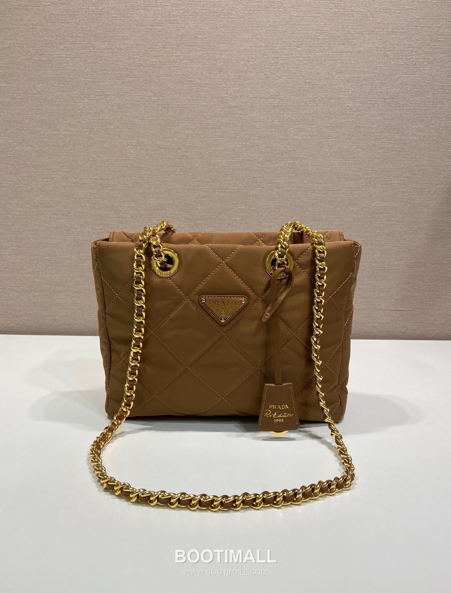 Prada Re-Nylon Quilted Hobo Bag with Chain Strap and Zip Detail 프라다 리나일론 퀼팅 체인 스트랩 호보백 1BG468 25cm 4