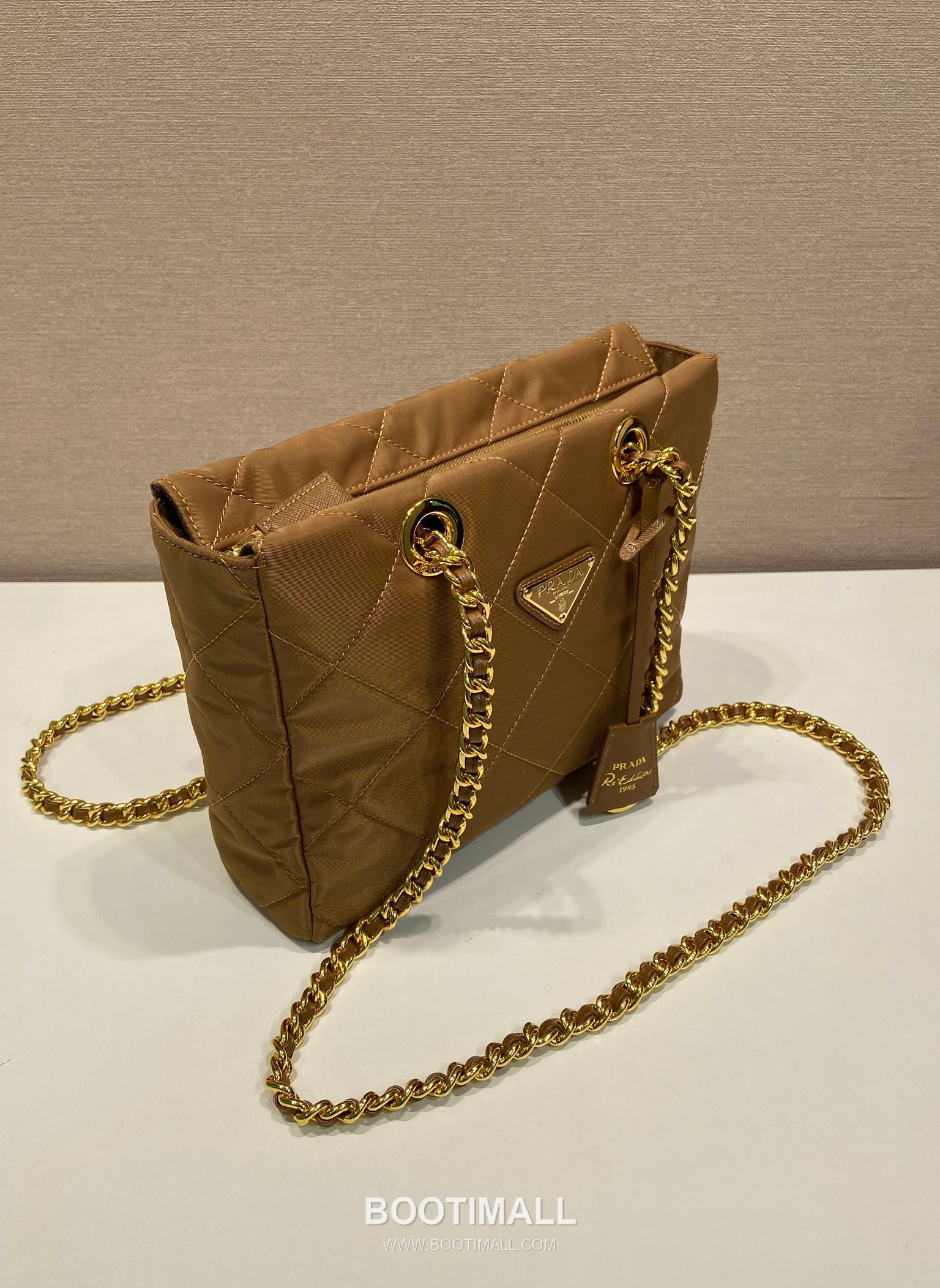 Prada Re-Nylon Quilted Hobo Bag with Chain Strap and Zip Detail 프라다 리나일론 퀼팅 체인 스트랩 호보백 1BG468 25cm 5
