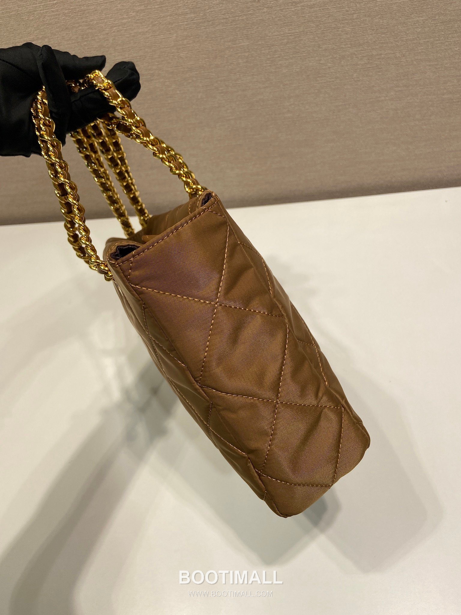 Prada Re-Nylon Quilted Hobo Bag with Chain Strap and Zip Detail 프라다 리나일론 퀼팅 체인 스트랩 호보백 1BG468 25cm 7