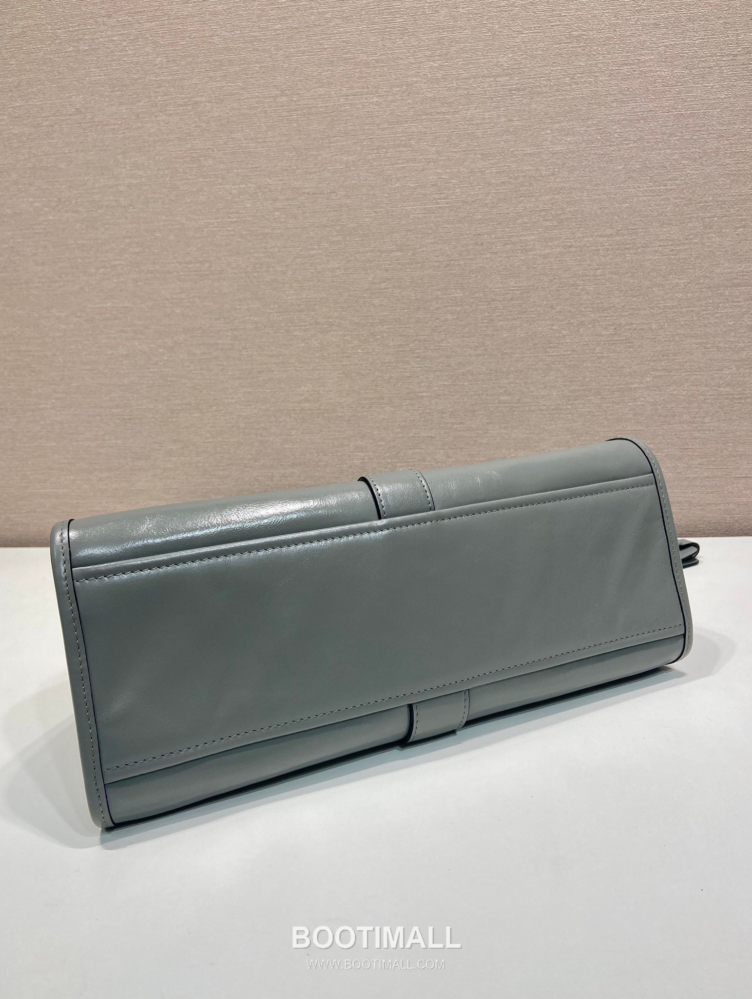 Prada Oil Wax Leather Shoulder Bag with Buckle Lock and Top Handle 프라다 오일왁스 가죽 버클 락 숄더 핸드백 1BG563 30.5cm 6