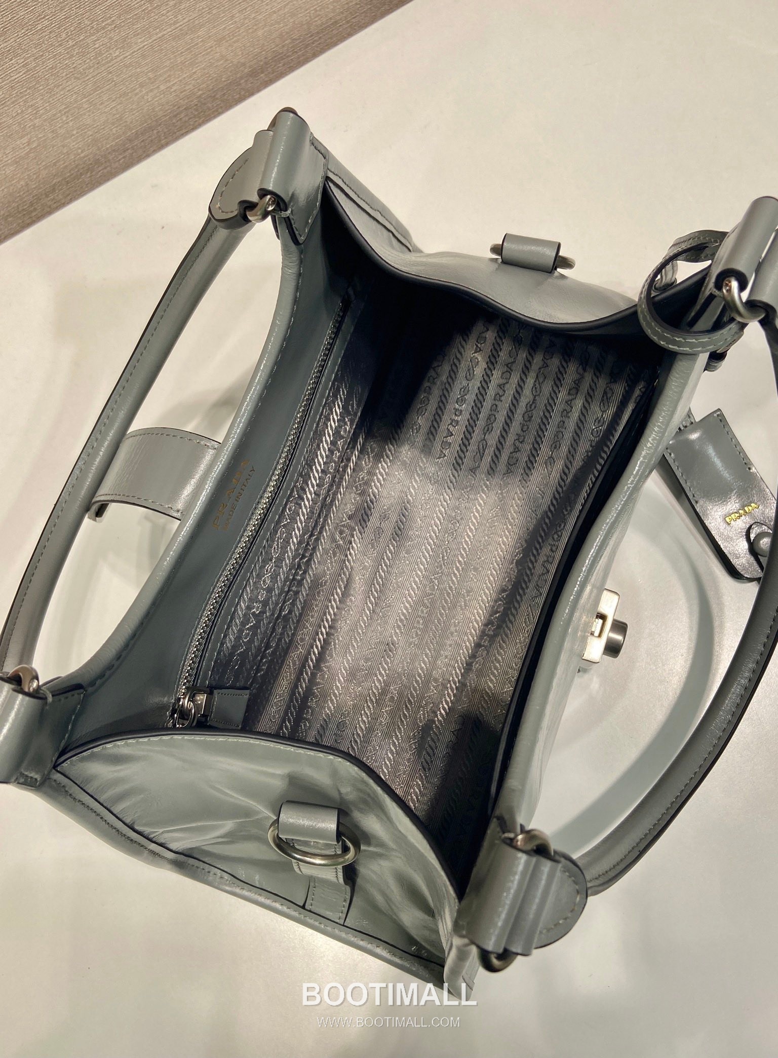 Prada Oil Wax Leather Shoulder Bag with Buckle Lock and Top Handle 프라다 오일왁스 가죽 버클 락 숄더 핸드백 1BG563 30.5cm 7