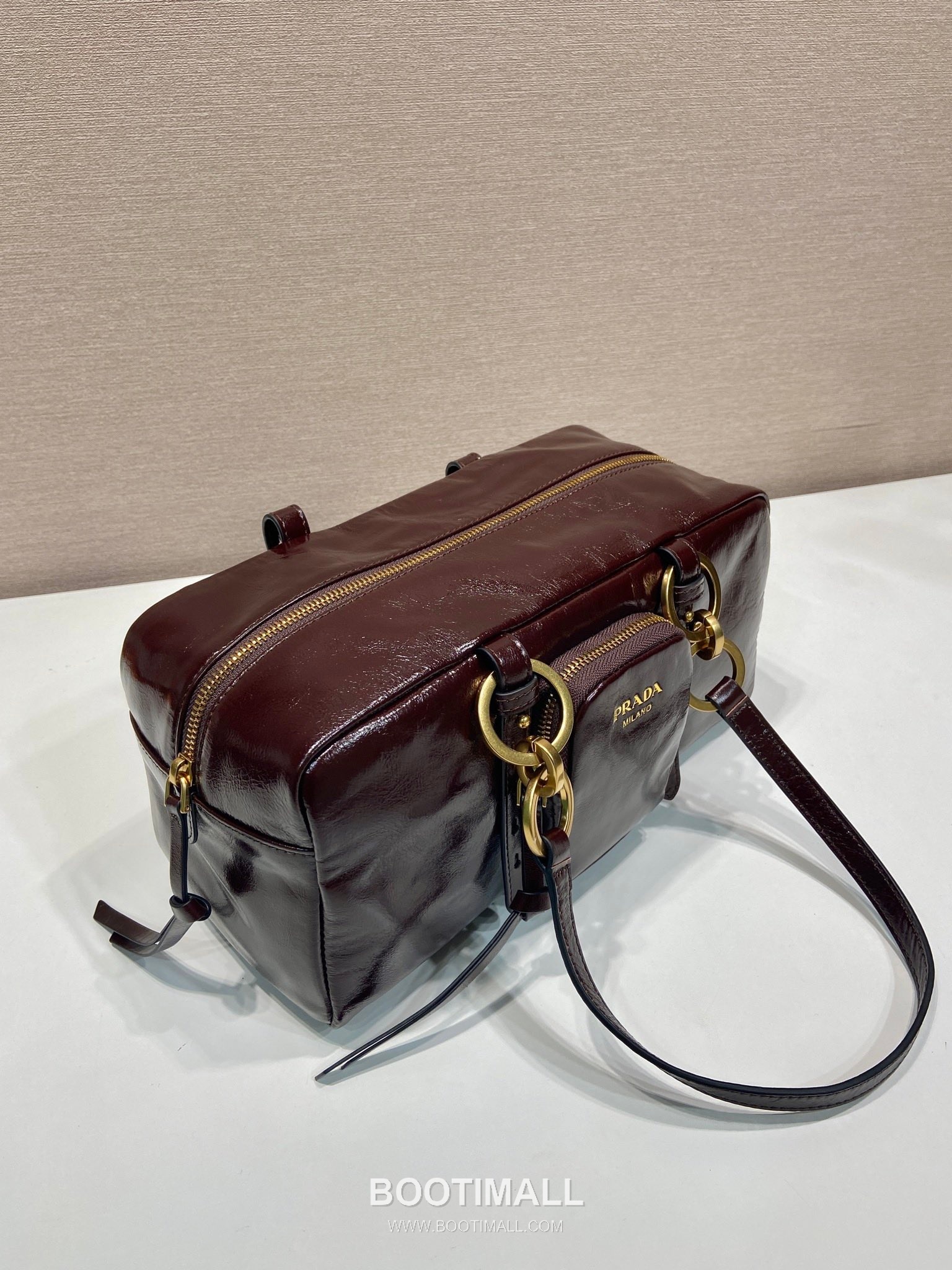 Prada Oil Wax Leather Shoulder Bag with Zip Pocket and Top Handle 프라다 오일왁스 가죽 지퍼 포켓 숄더 핸드백 1BB138 30cm 5
