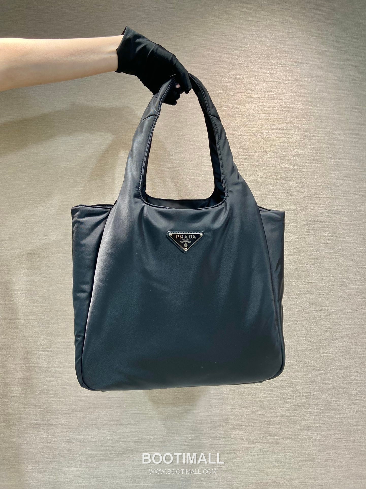 Prada Re-Nylon Tote Bag with Dual Handle and Magnetic Closure 프라다 리나일론 더블 핸들 마그네틱 토트백 1BG449 38cm 1