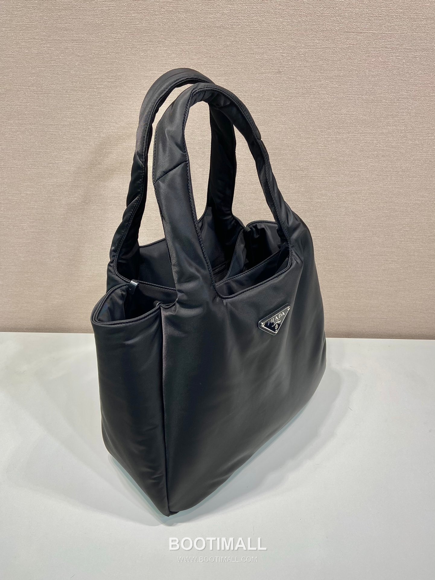 Prada Re-Nylon Tote Bag with Dual Handle and Magnetic Closure 프라다 리나일론 더블 핸들 마그네틱 토트백 1BG449 38cm 3