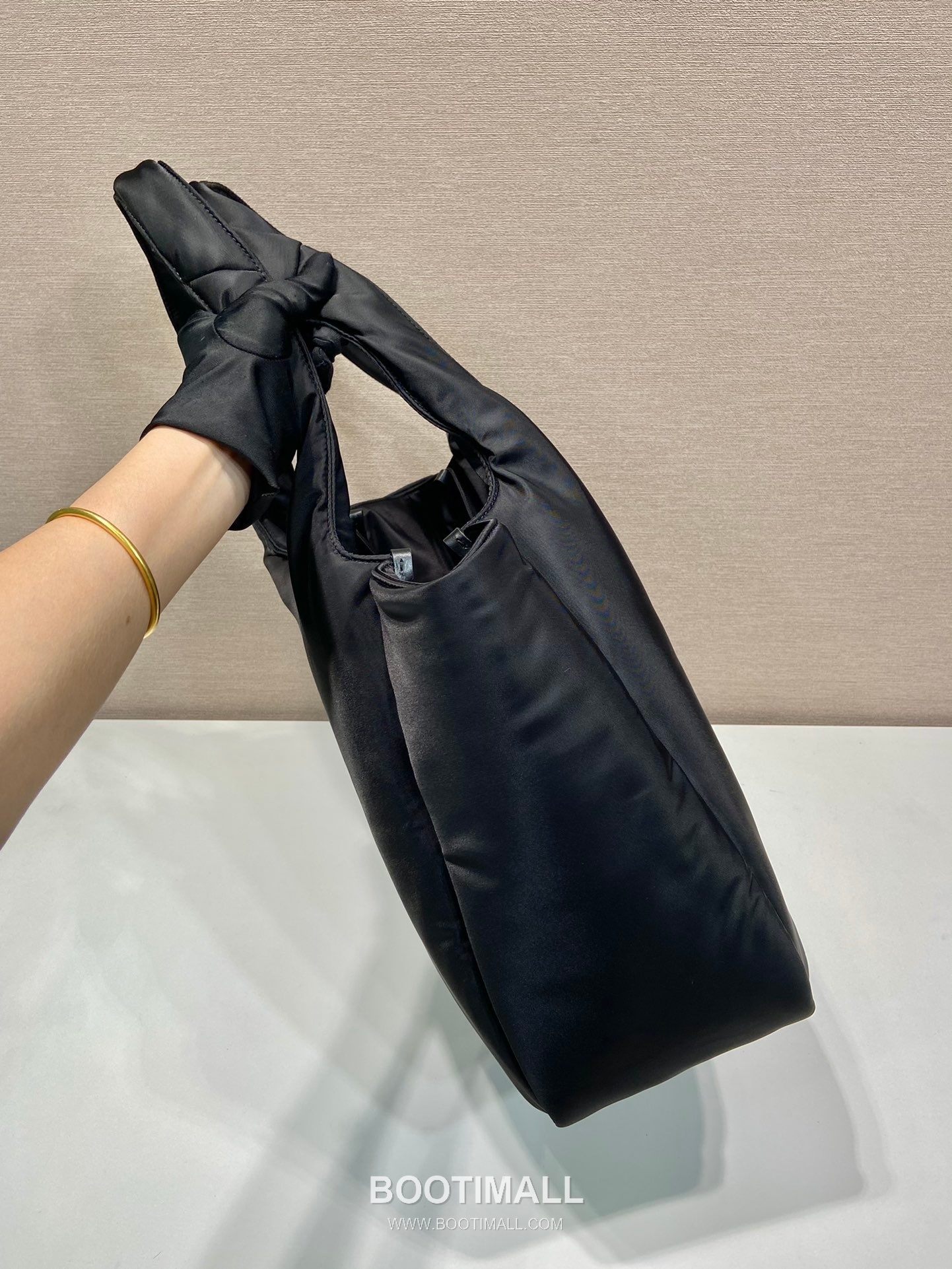 Prada Re-Nylon Tote Bag with Dual Handle and Magnetic Closure 프라다 리나일론 더블 핸들 마그네틱 토트백 1BG449 38cm 4