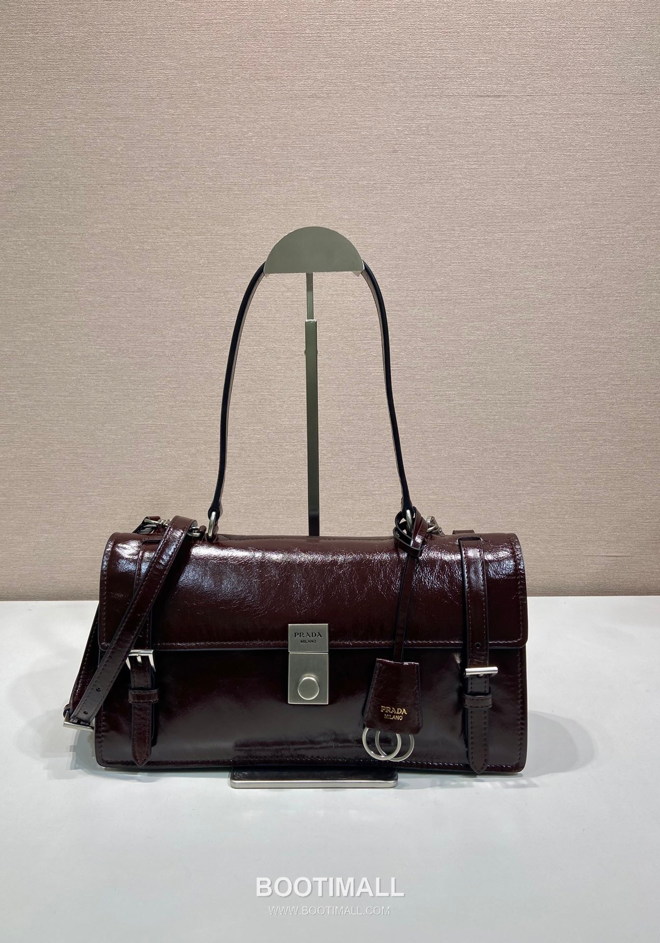 Prada Leather Briefcase Style Tote Bag with Vertical Lock and Top Handle 프라다 레더 버티컬 락 브리프케이스 토트백 1BN026 32cm 1