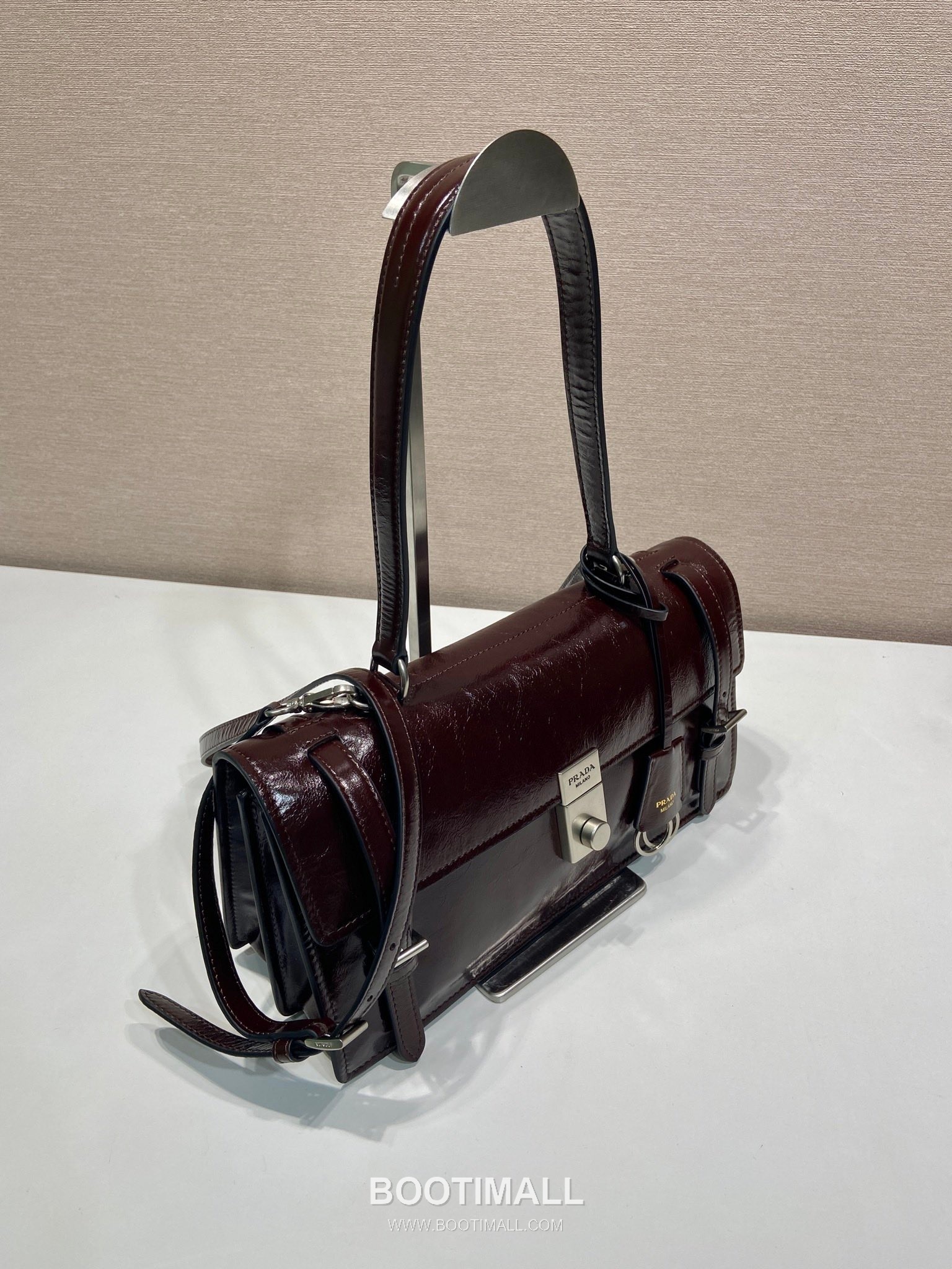 Prada Leather Briefcase Style Tote Bag with Vertical Lock and Top Handle 프라다 레더 버티컬 락 브리프케이스 토트백 1BN026 32cm 3