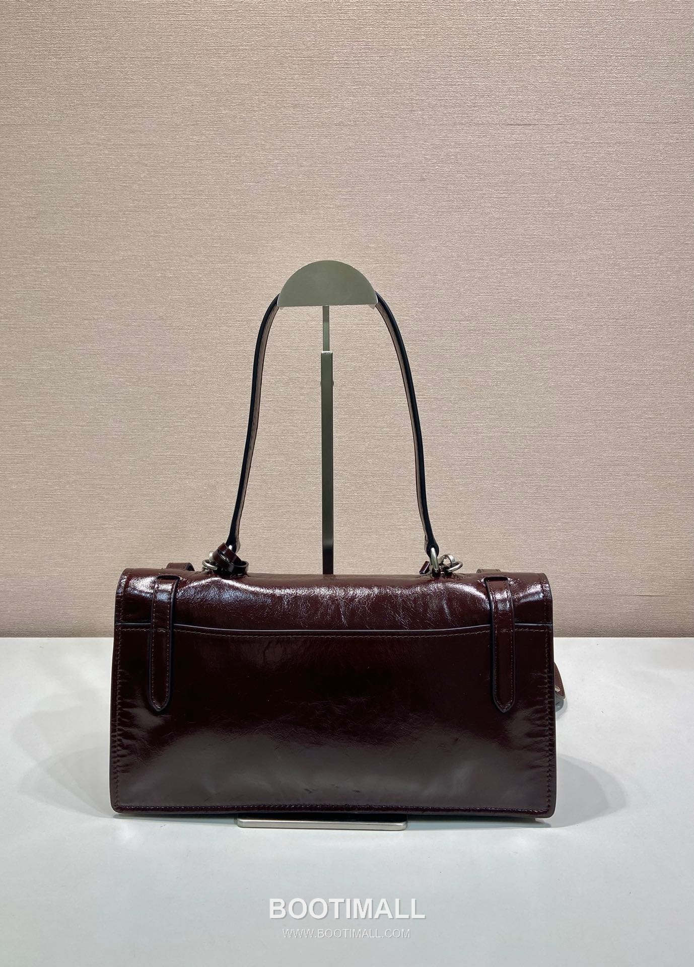 Prada Leather Briefcase Style Tote Bag with Vertical Lock and Top Handle 프라다 레더 버티컬 락 브리프케이스 토트백 1BN026 32cm 4