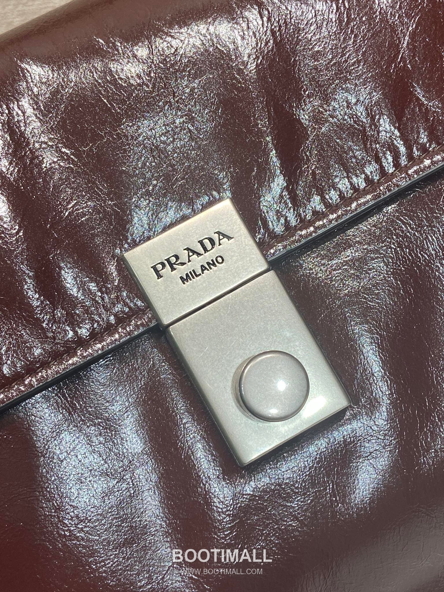 Prada Leather Briefcase Style Tote Bag with Vertical Lock and Top Handle 프라다 레더 버티컬 락 브리프케이스 토트백 1BN026 32cm 7