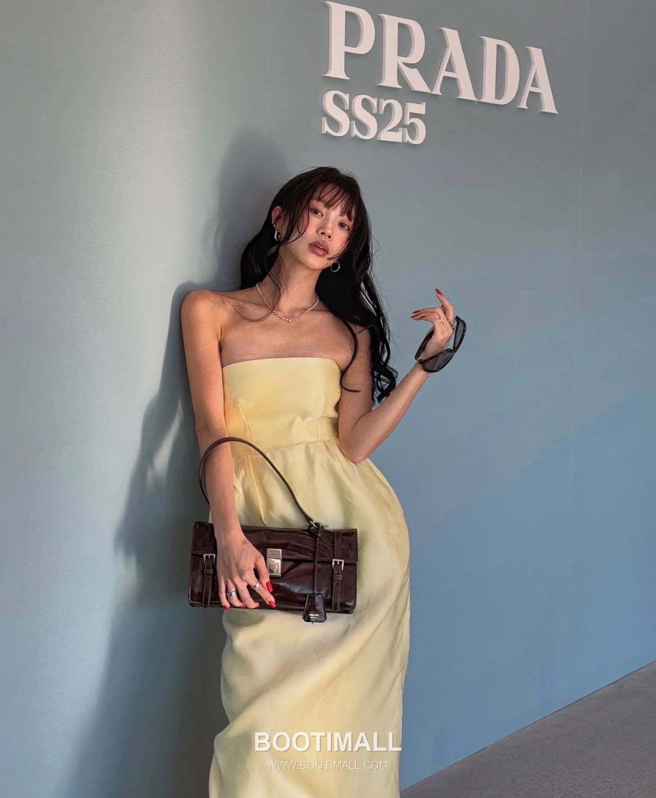 Prada Leather Briefcase Style Tote Bag with Vertical Lock and Top Handle 프라다 레더 버티컬 락 브리프케이스 토트백 1BN026 32cm 11