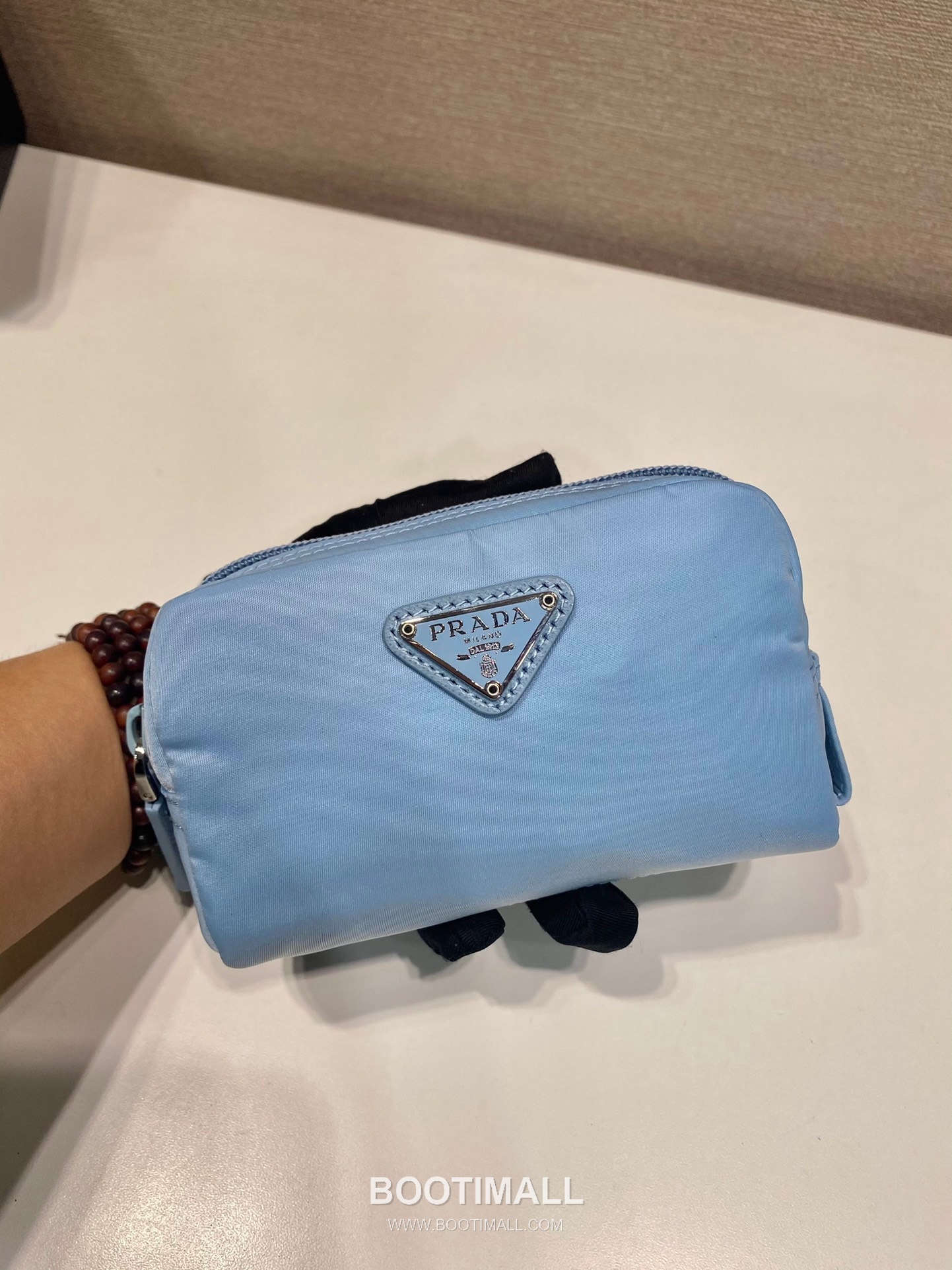 Prada Re-Nylon Clutch Pouch with Zip Closure and Inner Pocket 프라다 리나일론 지퍼 클로저 클러치 파우치 1NA339 12cm 3