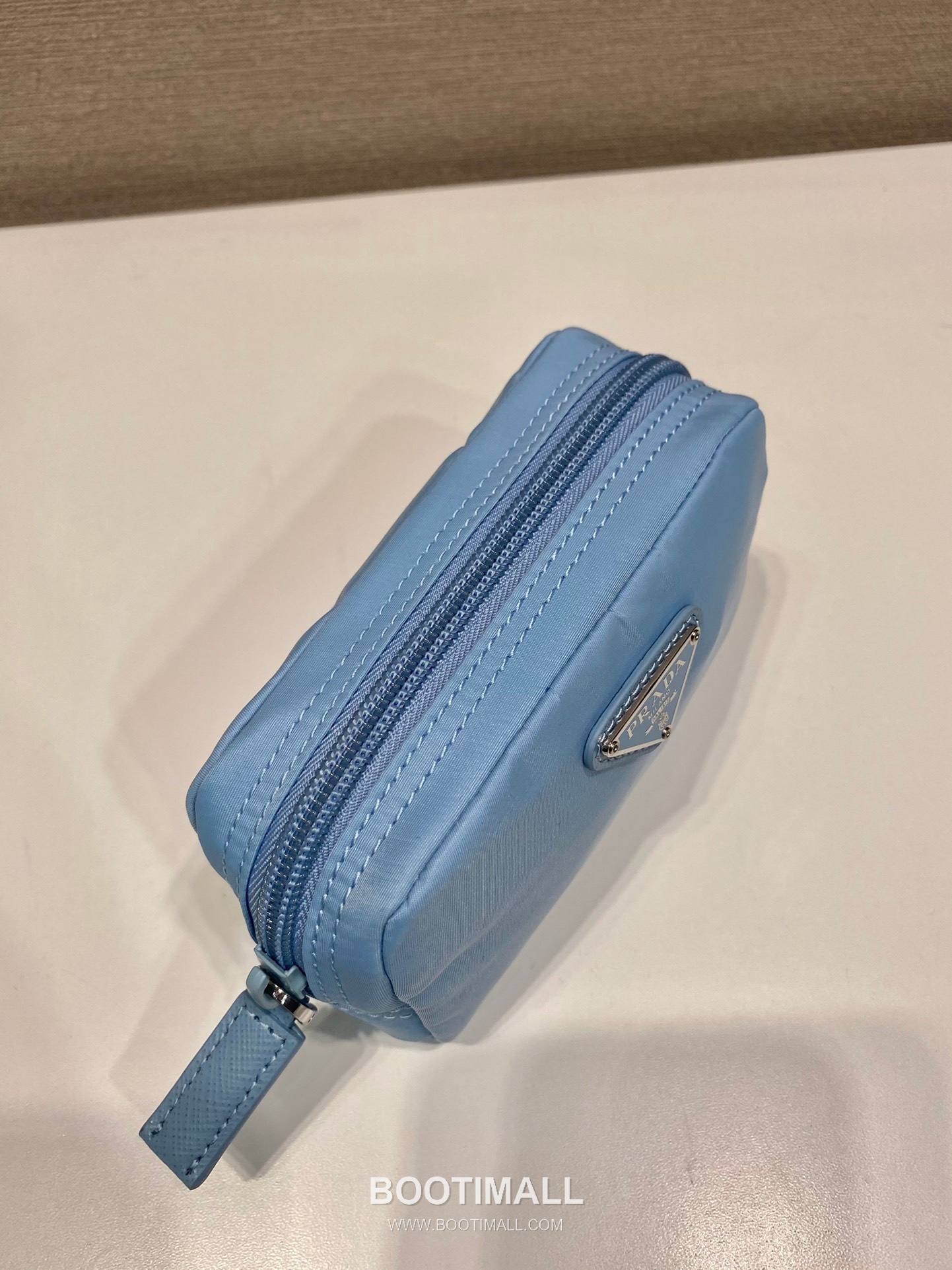 Prada Re-Nylon Clutch Pouch with Zip Closure and Inner Pocket 프라다 리나일론 지퍼 클로저 클러치 파우치 1NA339 12cm 4