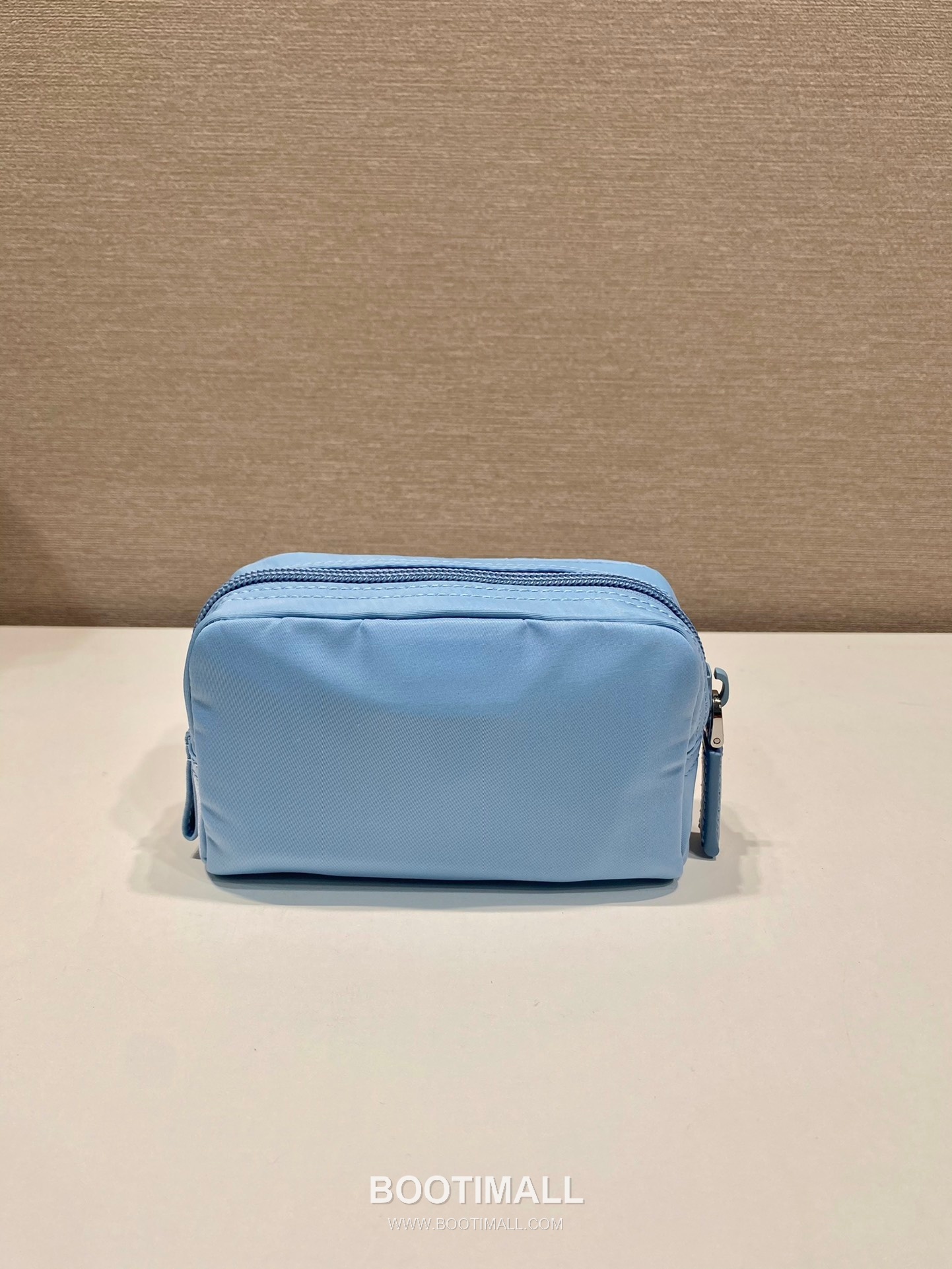 Prada Re-Nylon Clutch Pouch with Zip Closure and Inner Pocket 프라다 리나일론 지퍼 클로저 클러치 파우치 1NA339 12cm 5