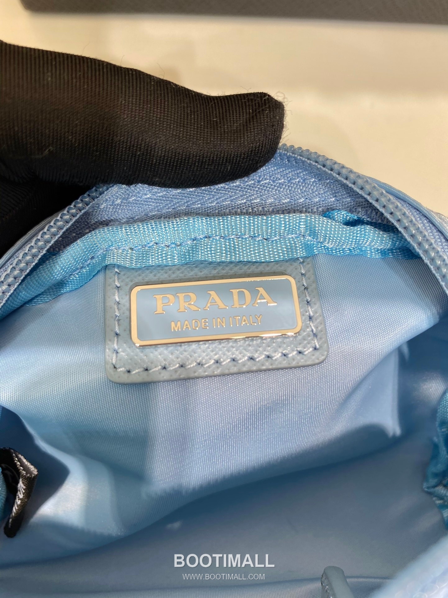Prada Re-Nylon Clutch Pouch with Zip Closure and Inner Pocket 프라다 리나일론 지퍼 클로저 클러치 파우치 1NA339 12cm 9
