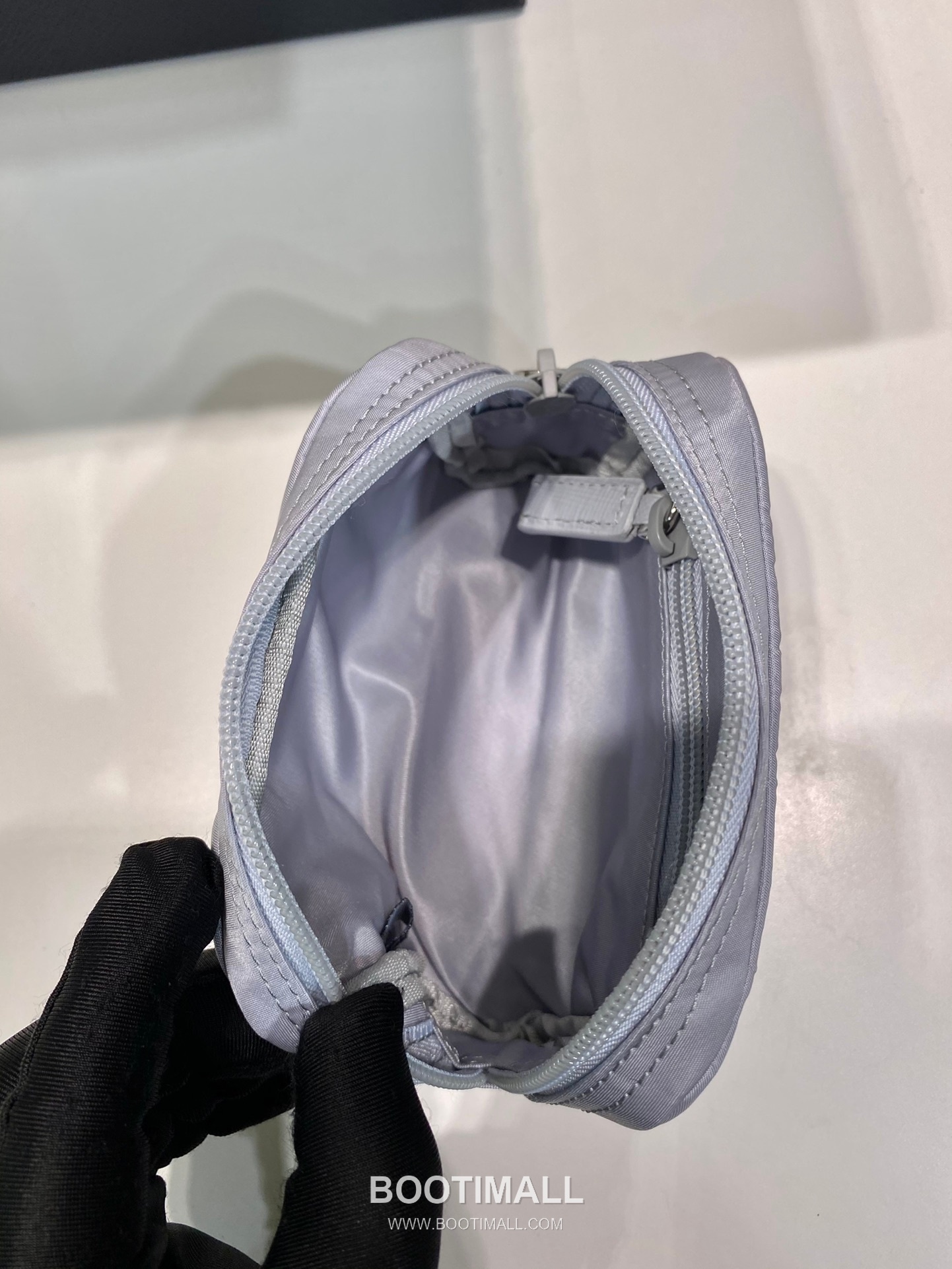 Prada Re-Nylon Clutch Pouch with Zip Closure and Inner Pocket 프라다 리나일론 지퍼 클로저 클러치 파우치 1NA339 12cm 8