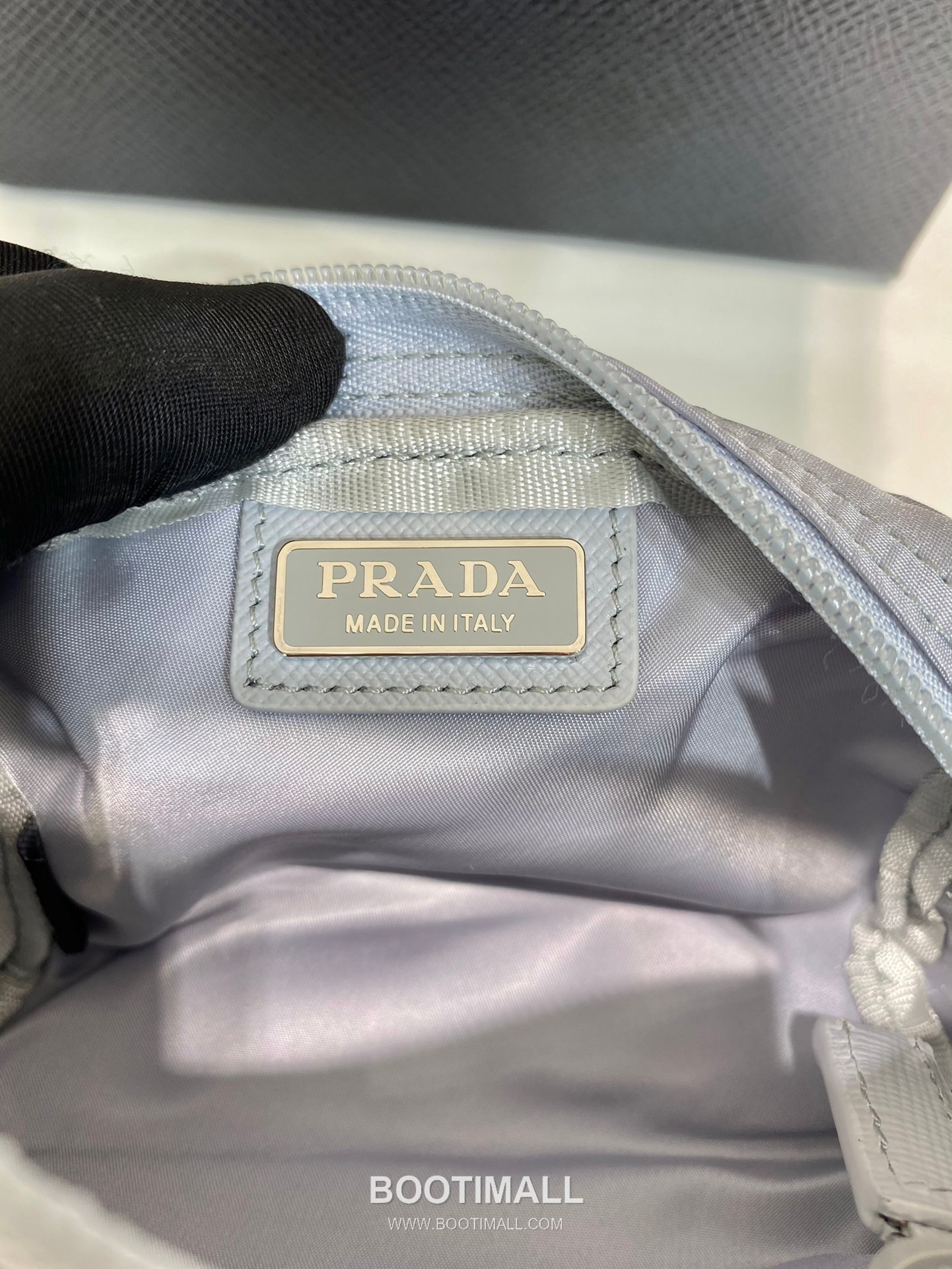 Prada Re-Nylon Clutch Pouch with Zip Closure and Inner Pocket 프라다 리나일론 지퍼 클로저 클러치 파우치 1NA339 12cm 9