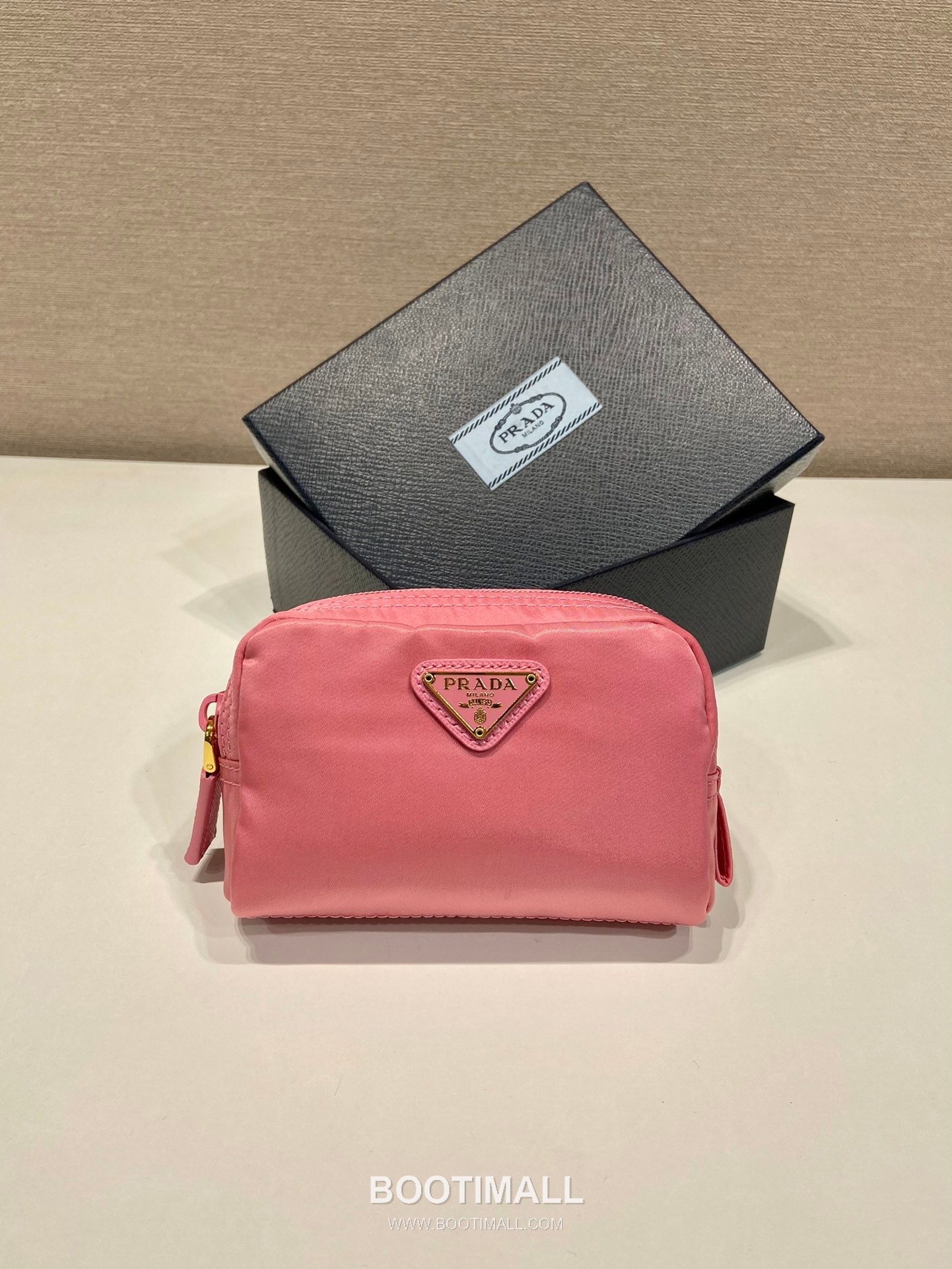 Prada Re-Nylon Clutch Pouch with Zip Closure and Inner Pocket 프라다 리나일론 지퍼 클로저 클러치 파우치 1NA339 12cm 1