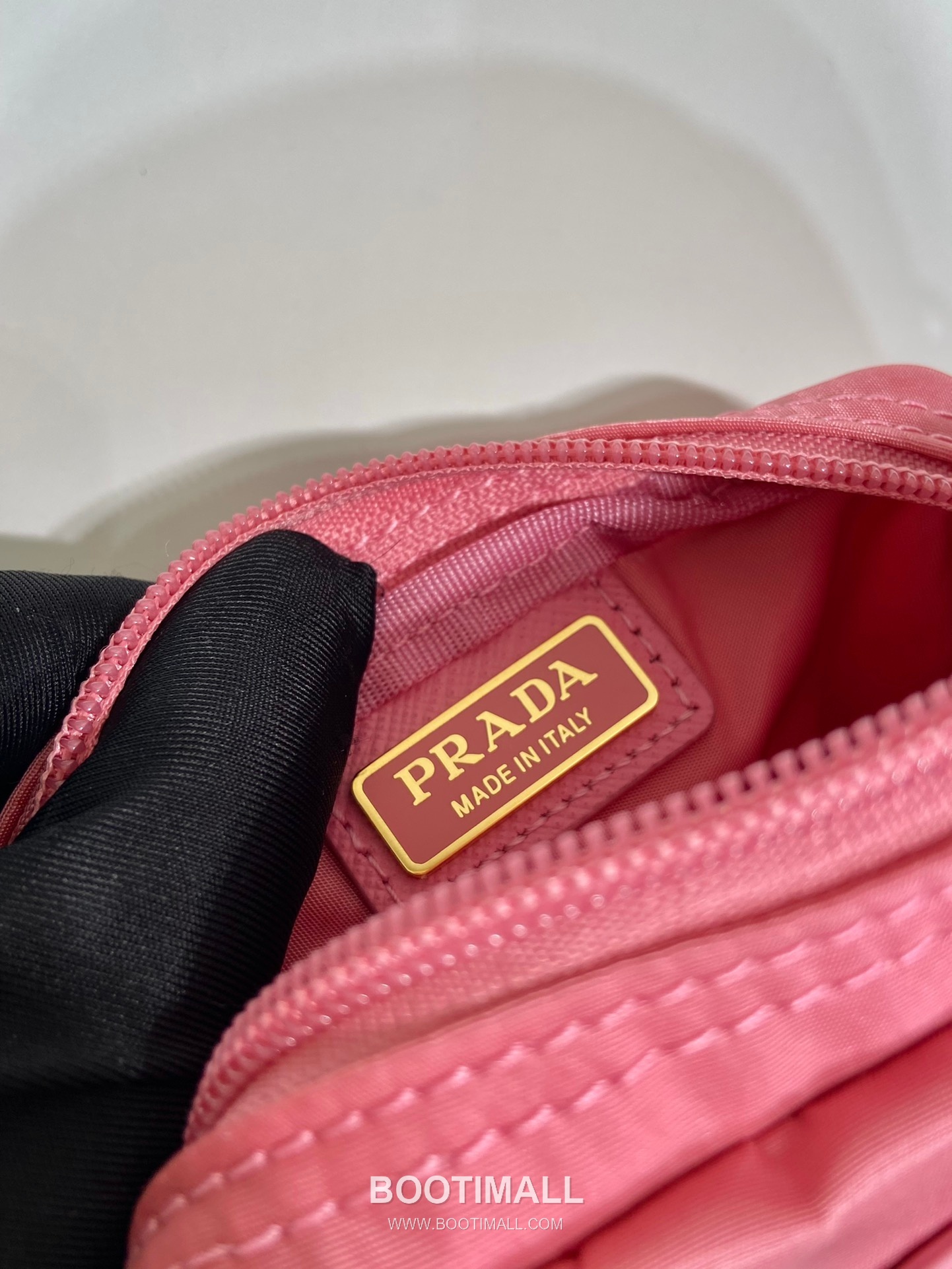 Prada Re-Nylon Clutch Pouch with Zip Closure and Inner Pocket 프라다 리나일론 지퍼 클로저 클러치 파우치 1NA339 12cm 9