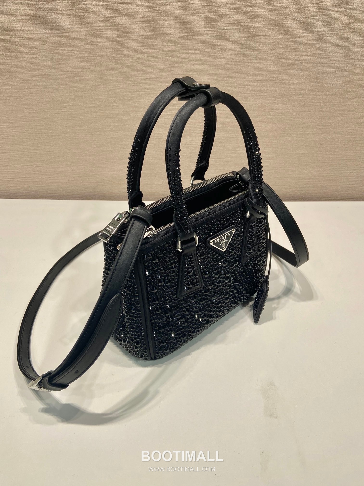 Prada Crystal Satin Top Handle Bag with Dual Zip Pocket and Adjustable Strap 프라다 크리스탈 새틴 더블 지퍼 스트랩 핸드백 1BA906 20cm 3