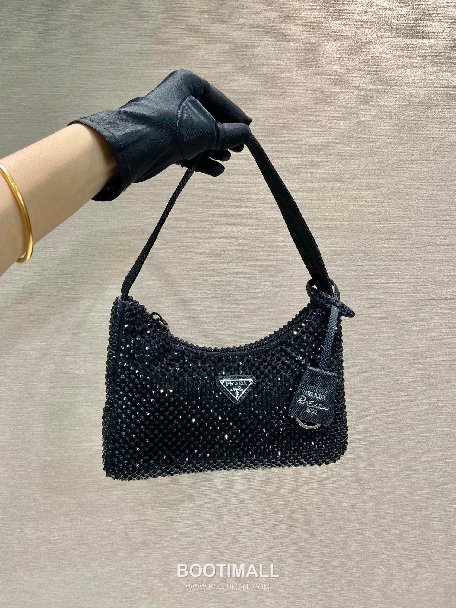 Prada Crystal Mesh Hobo Bag with Zip Closure and Strap Detail 프라다 크리스탈 메쉬 지퍼 스트랩 호보백 1NE515 23cm 1