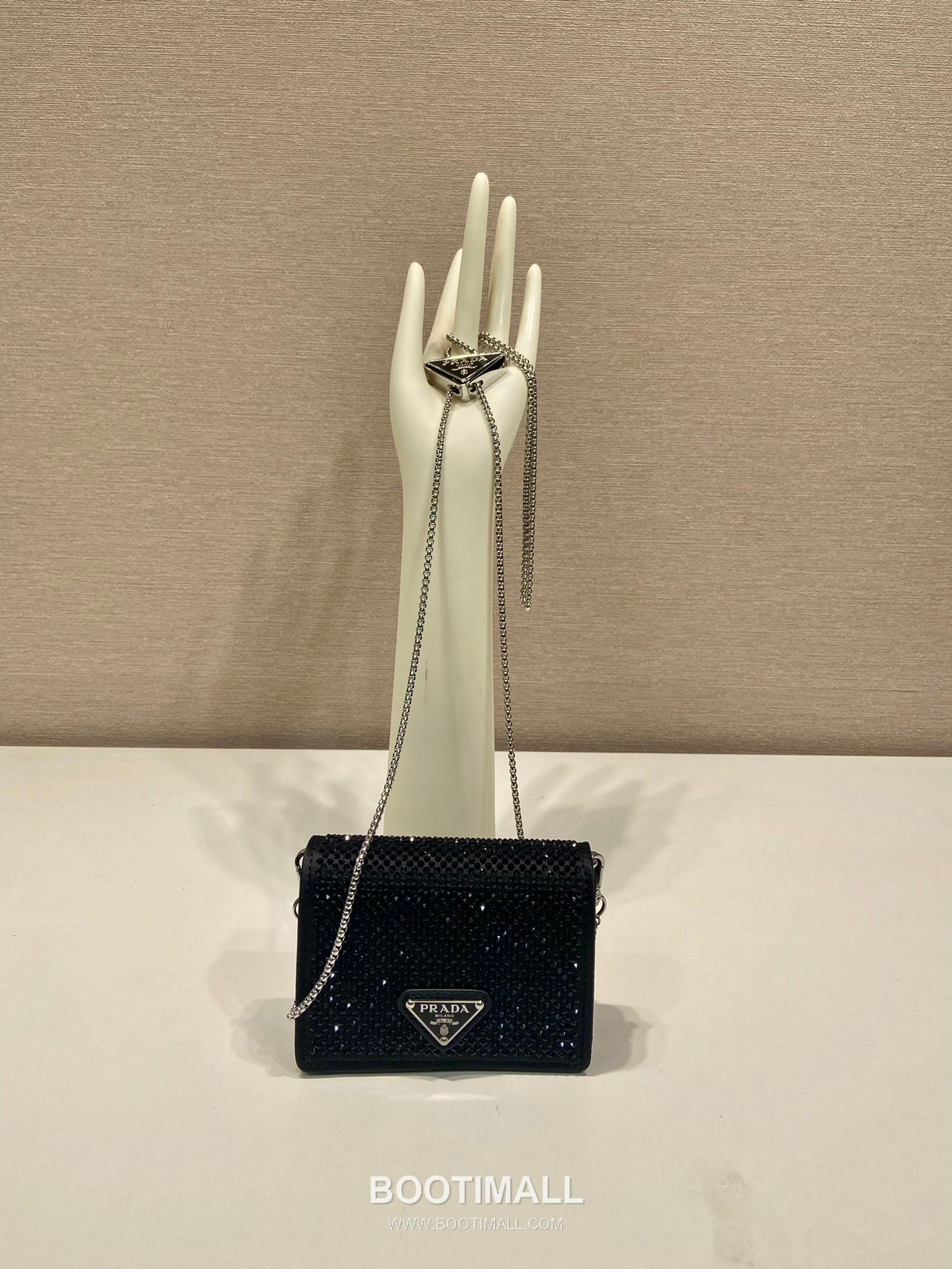 Prada Crystal Duchesse Card Holder Mini Bag with Chain Strap and Logo Detail 프라다 크리스탈 듀체스 체인 스트랩 카드홀더 미니백 1MR024 11.5cm 1