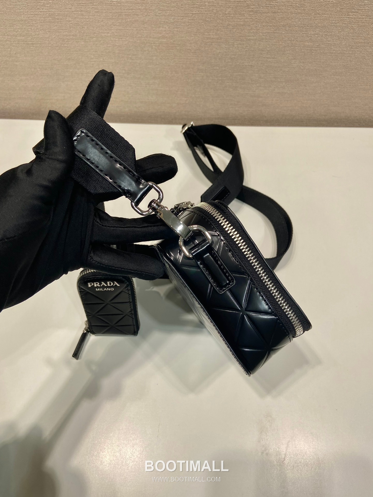 Prada Embossed Leather Vertical Tote Bag with Web Handle and Strap Detail 프라다 엠보스 가죽 버티컬 웹 핸들 토트백 2VG113 36cm 14