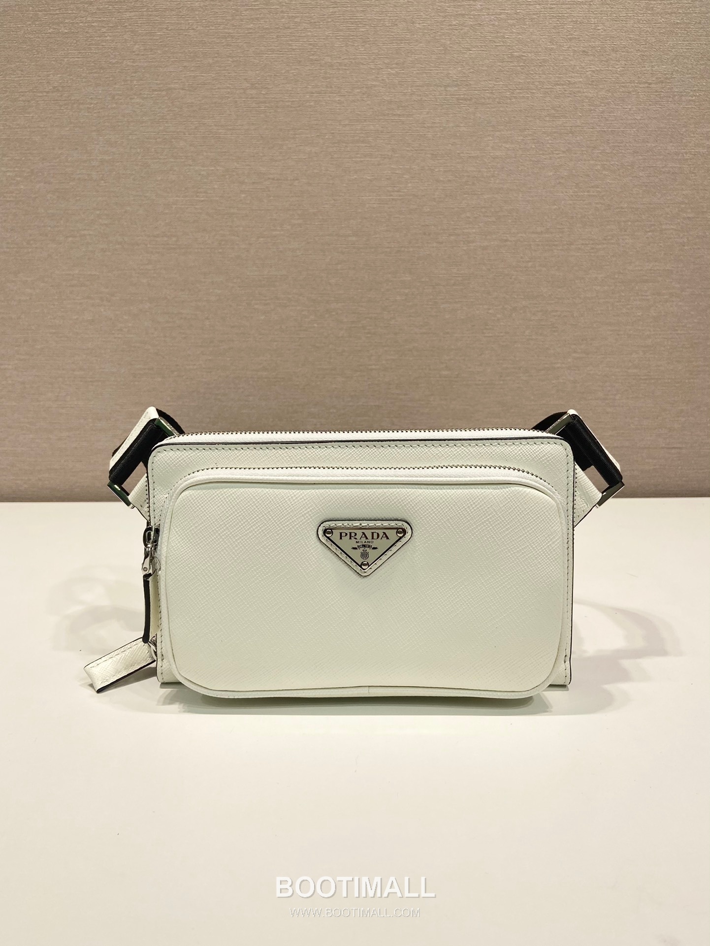 Prada Calfskin Leather Belt Bag with Zip Pocket and Adjustable Strap 프라다 카프스킨 가죽 지퍼 포켓 스트랩 벨트백 2VH156 21cm 2