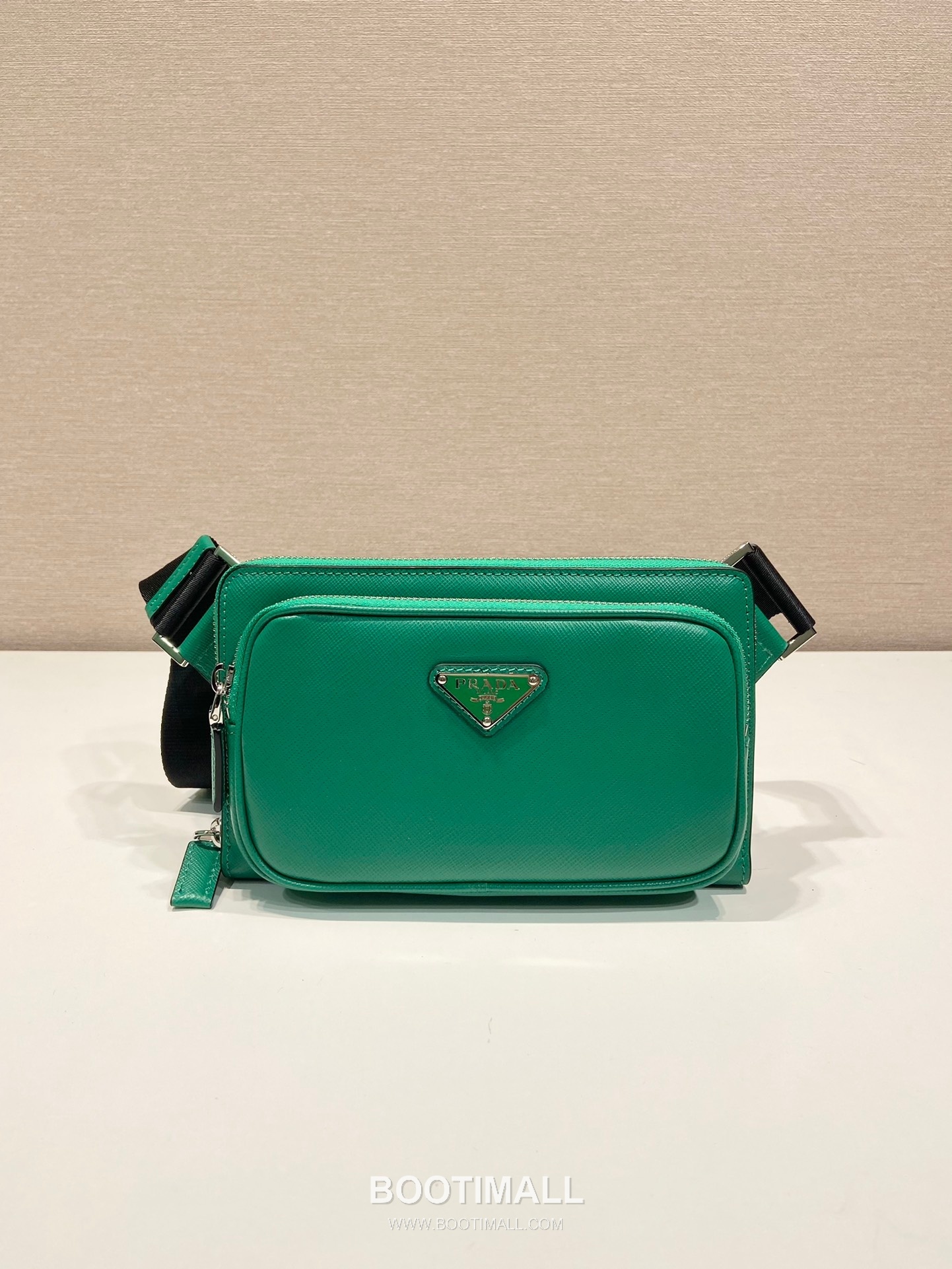 Prada Calfskin Leather Belt Bag with Zip Pocket and Adjustable Strap 프라다 카프스킨 가죽 지퍼 포켓 스트랩 벨트백 2VH156 21cm 2