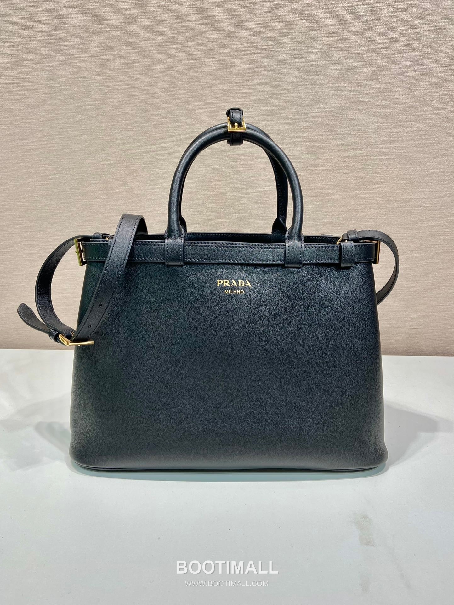 Prada Calfskin Leather Tote Bag with Triple Compartment and Adjustable Strap 프라다 카프스킨 가죽 트리플 컴파트먼트 스트랩 토트백 1BA417 35cm 1