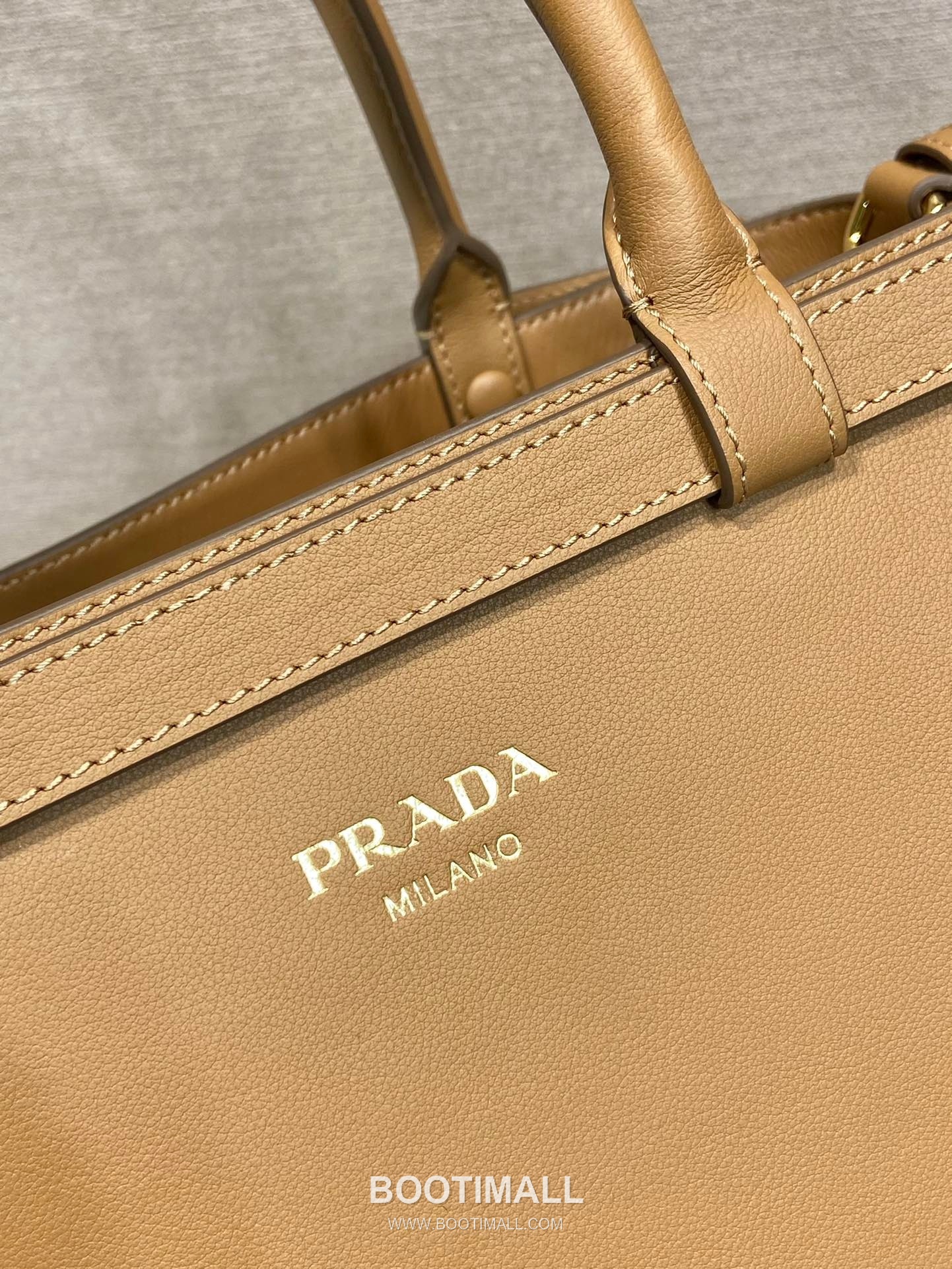 Prada Calfskin Leather Tote Bag with Triple Compartment and Adjustable Strap 프라다 카프스킨 가죽 트리플 컴파트먼트 스트랩 토트백 1BA417 35cm 8