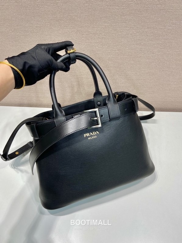 Prada Calfskin Leather Tote Bag with Drawstring Detail and Adjustable Strap 프라다 카프스킨 가죽 드로스트링 스트랩 토트백 1BA434 32cm 2