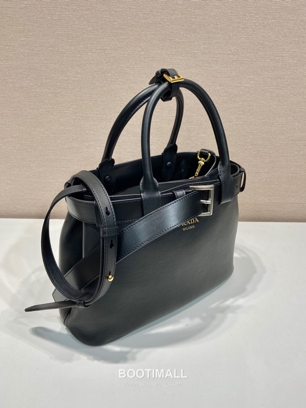 Prada Calfskin Leather Tote Bag with Drawstring Detail and Adjustable Strap 프라다 카프스킨 가죽 드로스트링 스트랩 토트백 1BA434 32cm 3