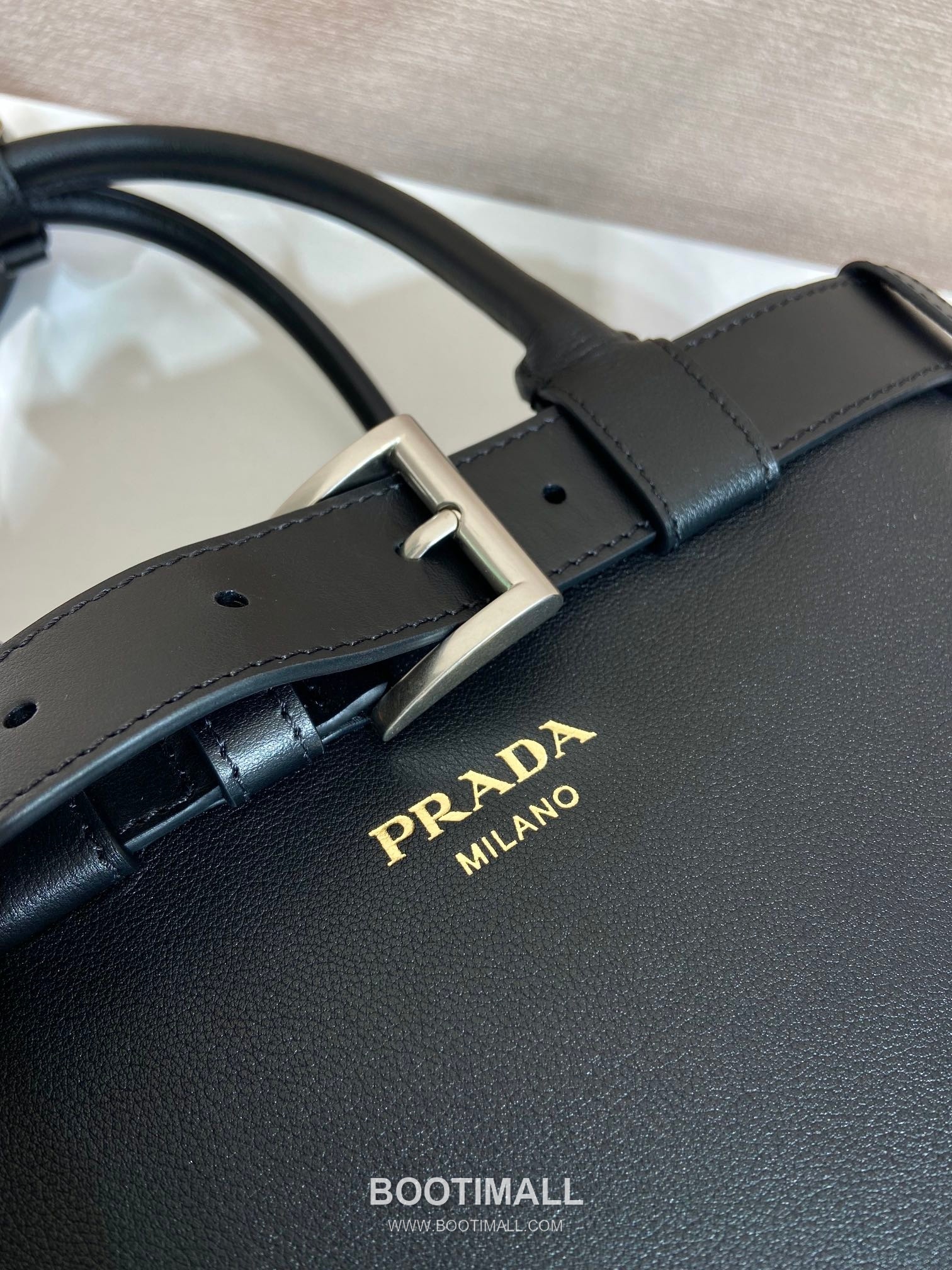 Prada Calfskin Leather Tote Bag with Drawstring Detail and Adjustable Strap 프라다 카프스킨 가죽 드로스트링 스트랩 토트백 1BA416 37.5cm 8