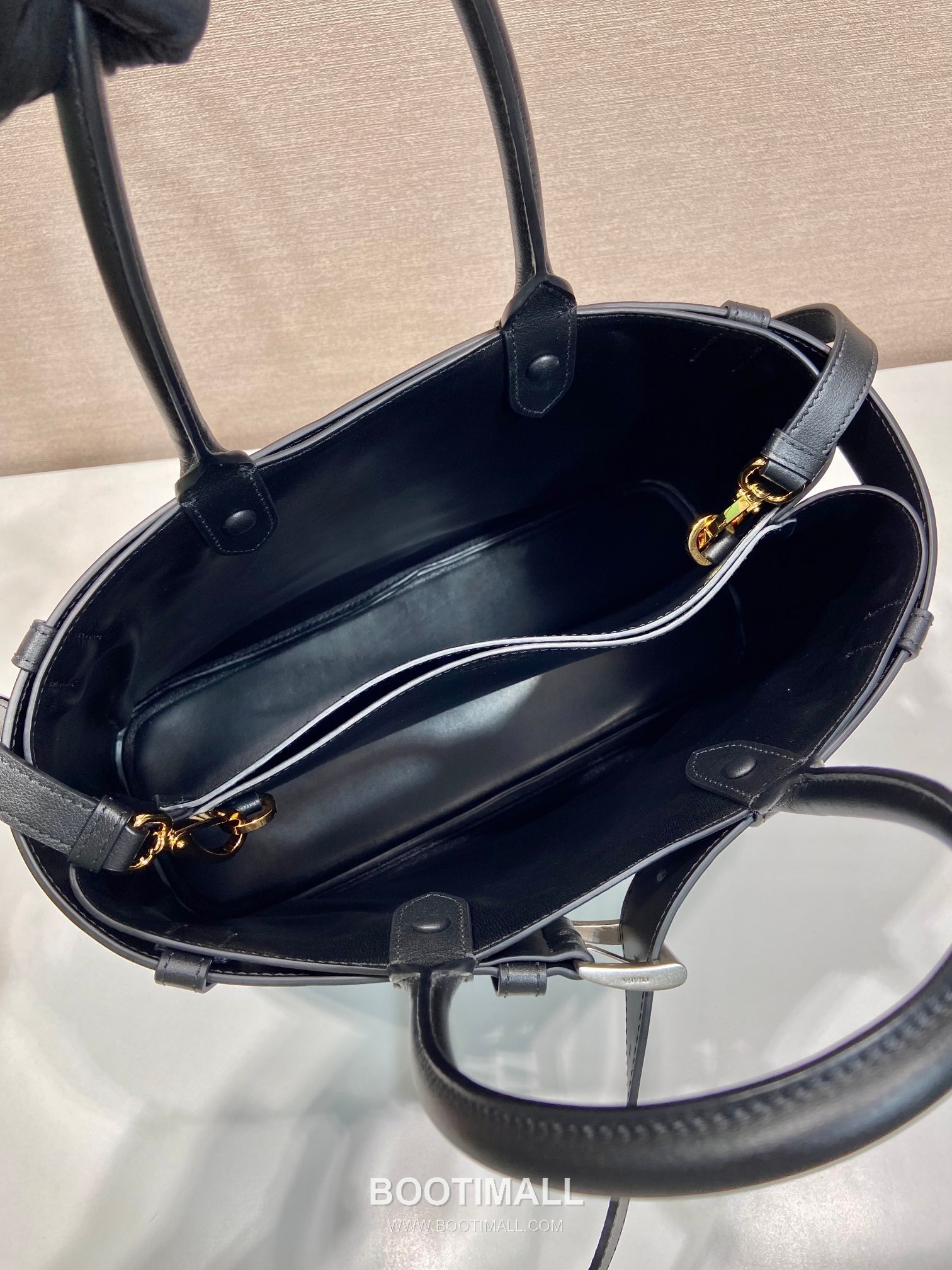 Prada Calfskin Leather Tote Bag with Drawstring Detail and Adjustable Strap 프라다 카프스킨 가죽 드로스트링 스트랩 토트백 1BA416 37.5cm 9