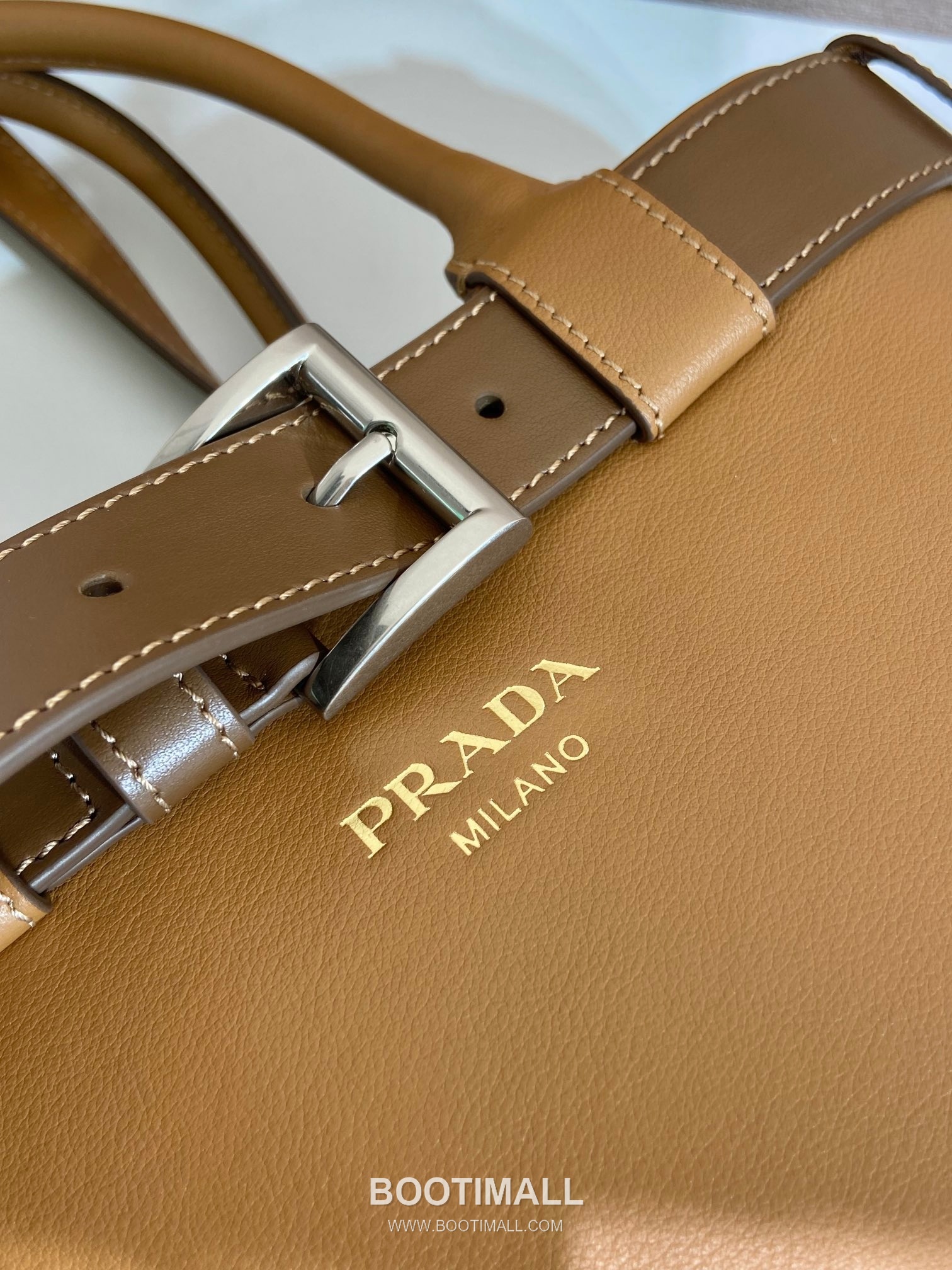 Prada Calfskin Leather Tote Bag with Drawstring Detail and Adjustable Strap 프라다 카프스킨 가죽 드로스트링 스트랩 토트백 1BA416 37.5cm 8