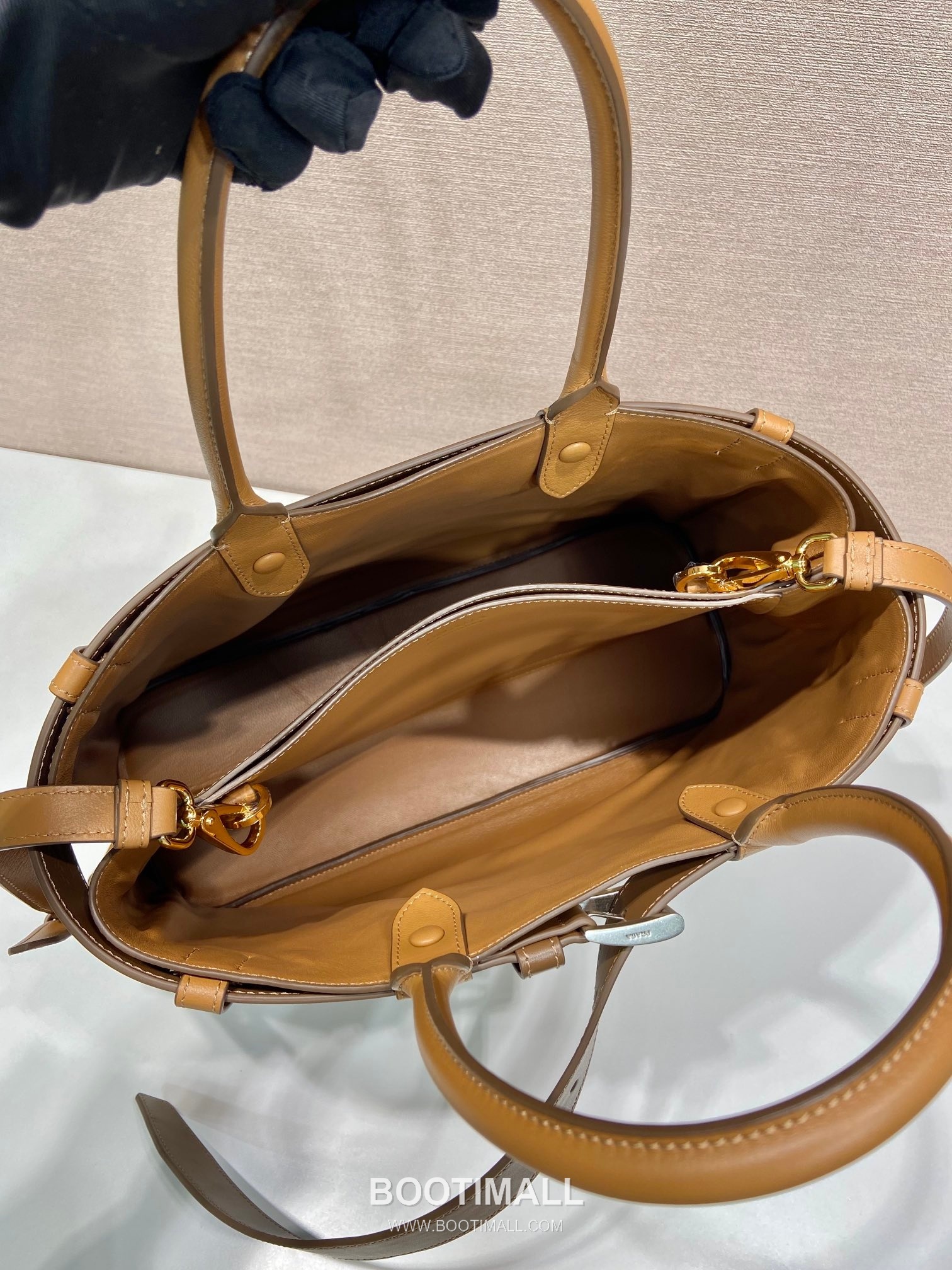 Prada Calfskin Leather Tote Bag with Drawstring Detail and Adjustable Strap 프라다 카프스킨 가죽 드로스트링 스트랩 토트백 1BA416 37.5cm 9