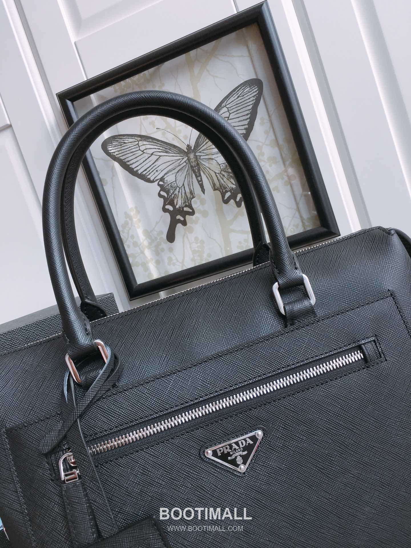 Prada Saffiano Leather Tote Bag with Front Zip Pocket and Triple Compartment 프라다 사피아노 가죽 프론트 지퍼 트리플 컴파트먼트 토트백 2VG046 33cm 3