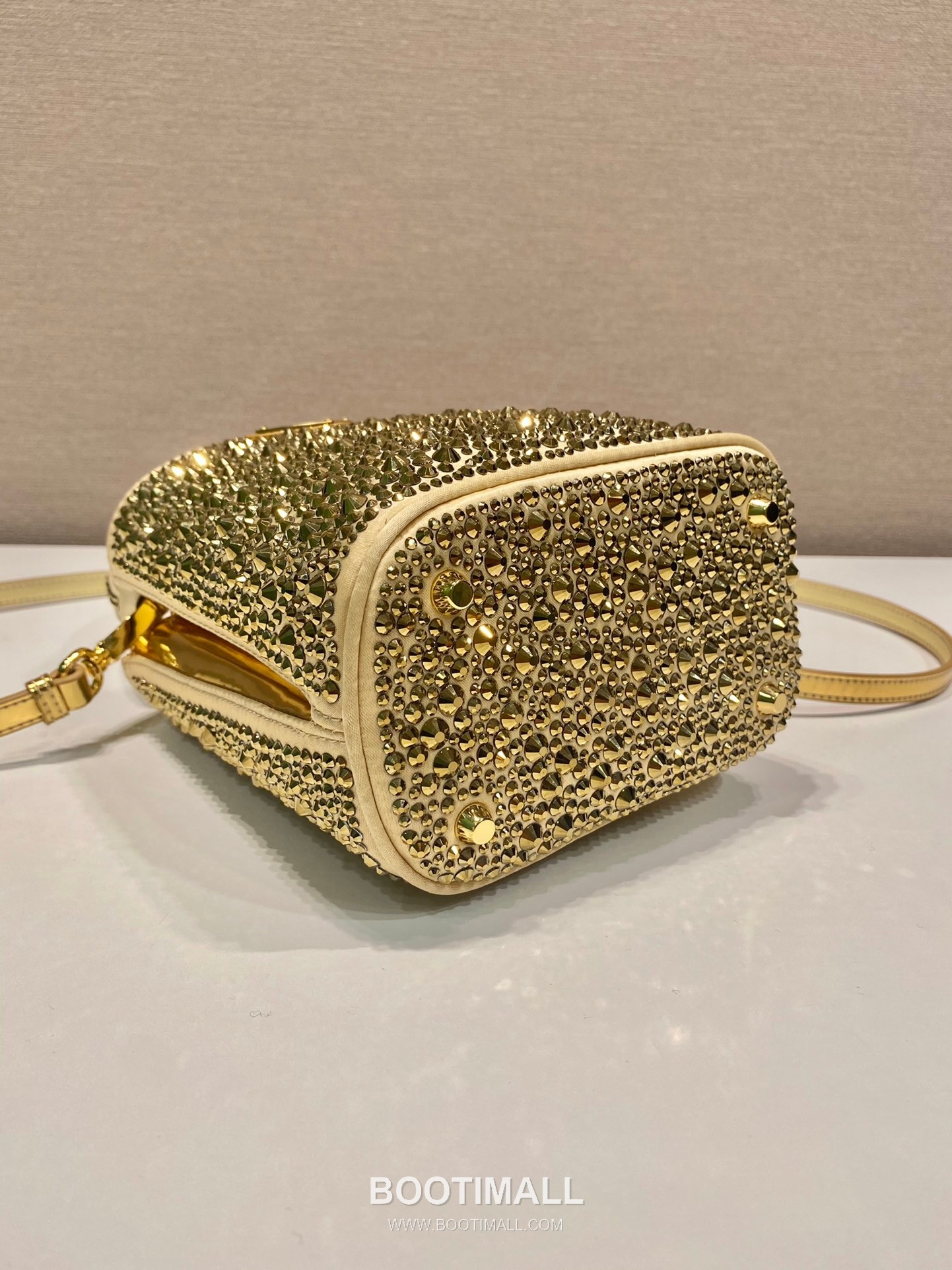 Prada Crystal Panier Bucket Bag with Adjustable Strap and Top Handle 프라다 크리스탈 파니에 스트랩 버킷백 1BA373 15cm 6