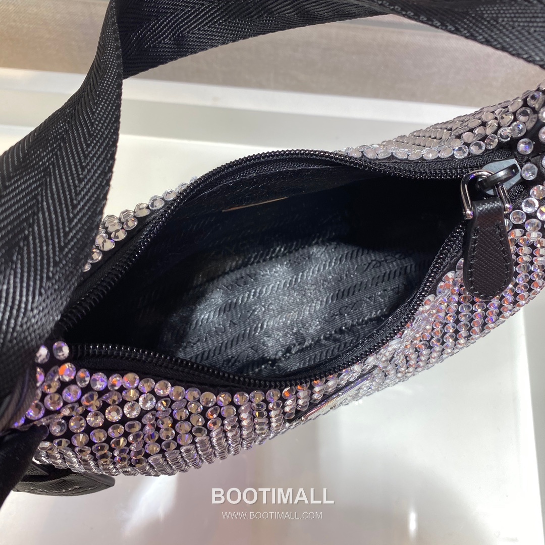 Prada Crystal Mesh Hobo Bag with Zip Closure and Strap Detail 프라다 크리스탈 메쉬 지퍼 스트랩 호보백 1NE515 23cm 8
