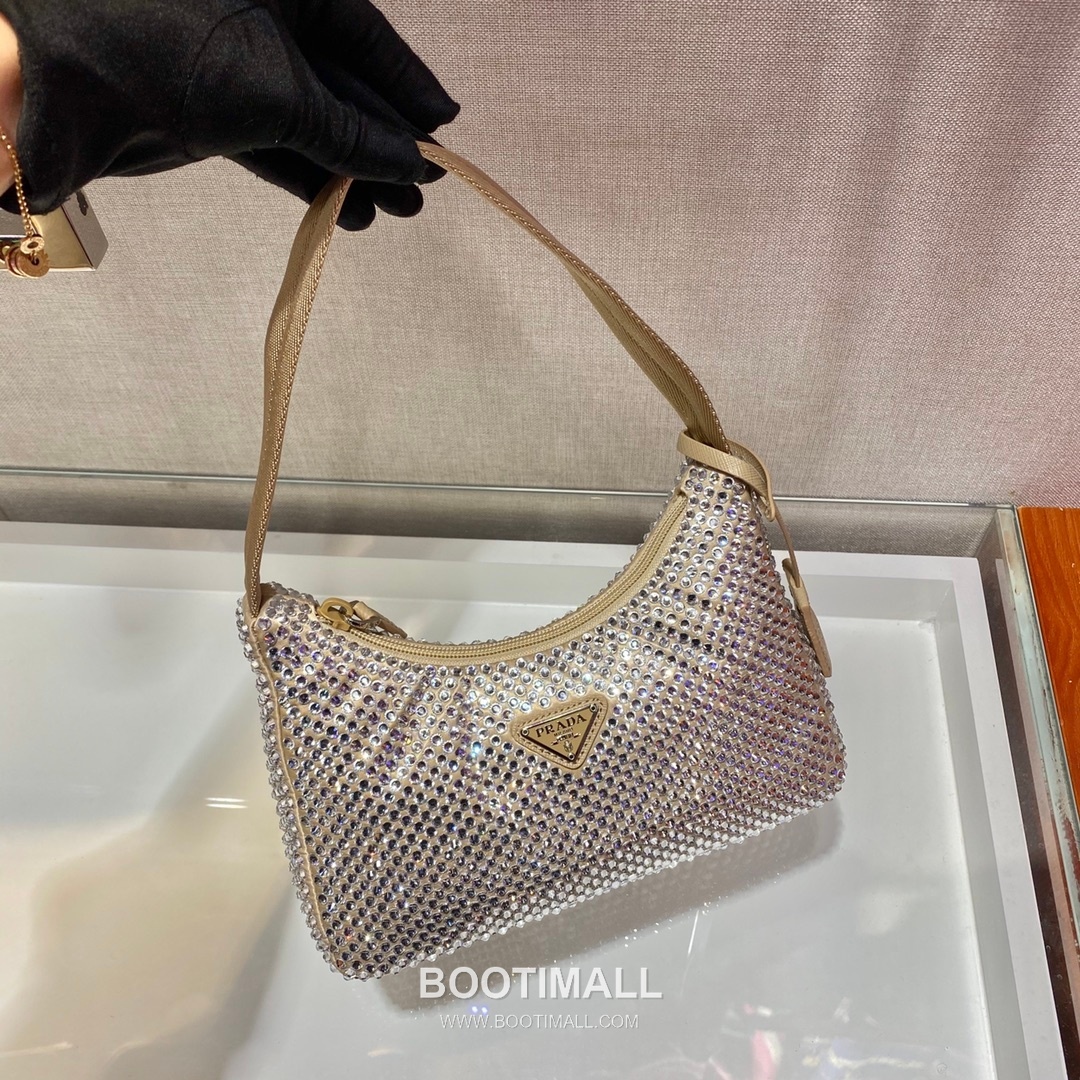 Prada Crystal Mesh Hobo Bag with Zip Closure and Strap Detail 프라다 크리스탈 메쉬 지퍼 스트랩 호보백 1NE515 23cm 3