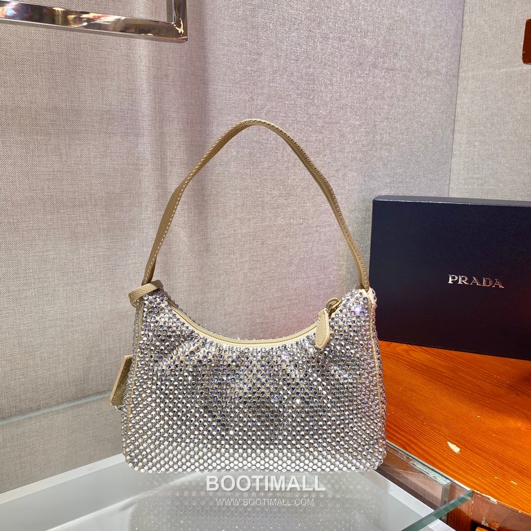 Prada Crystal Mesh Hobo Bag with Zip Closure and Strap Detail 프라다 크리스탈 메쉬 지퍼 스트랩 호보백 1NE515 23cm 4